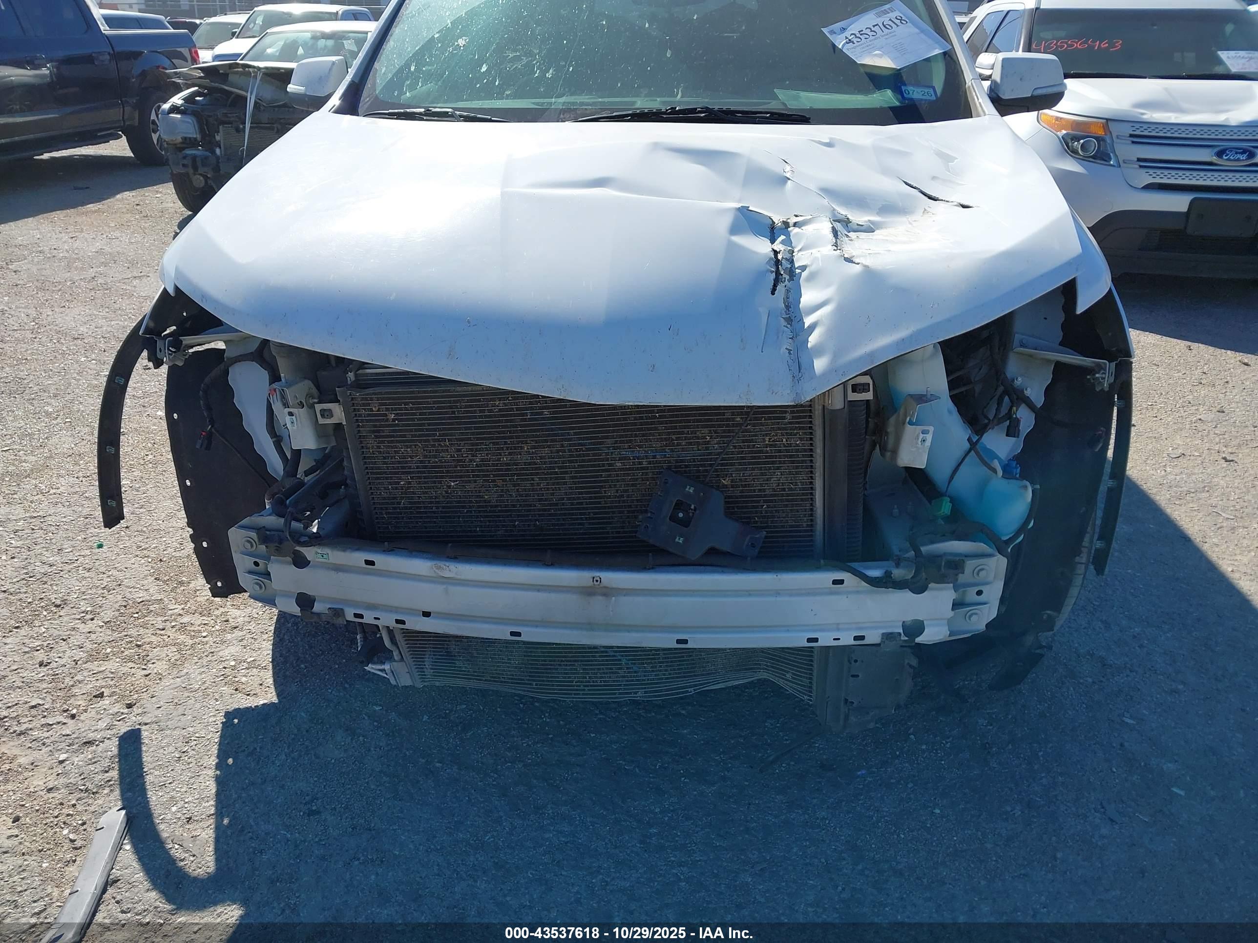 CHEVROLET TRAVERSE image 6