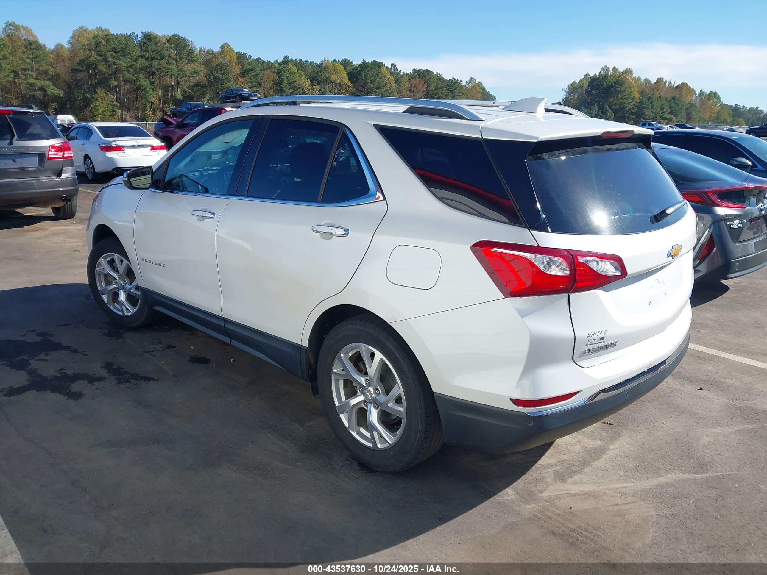 CHEVROLET EQUINOX image 3