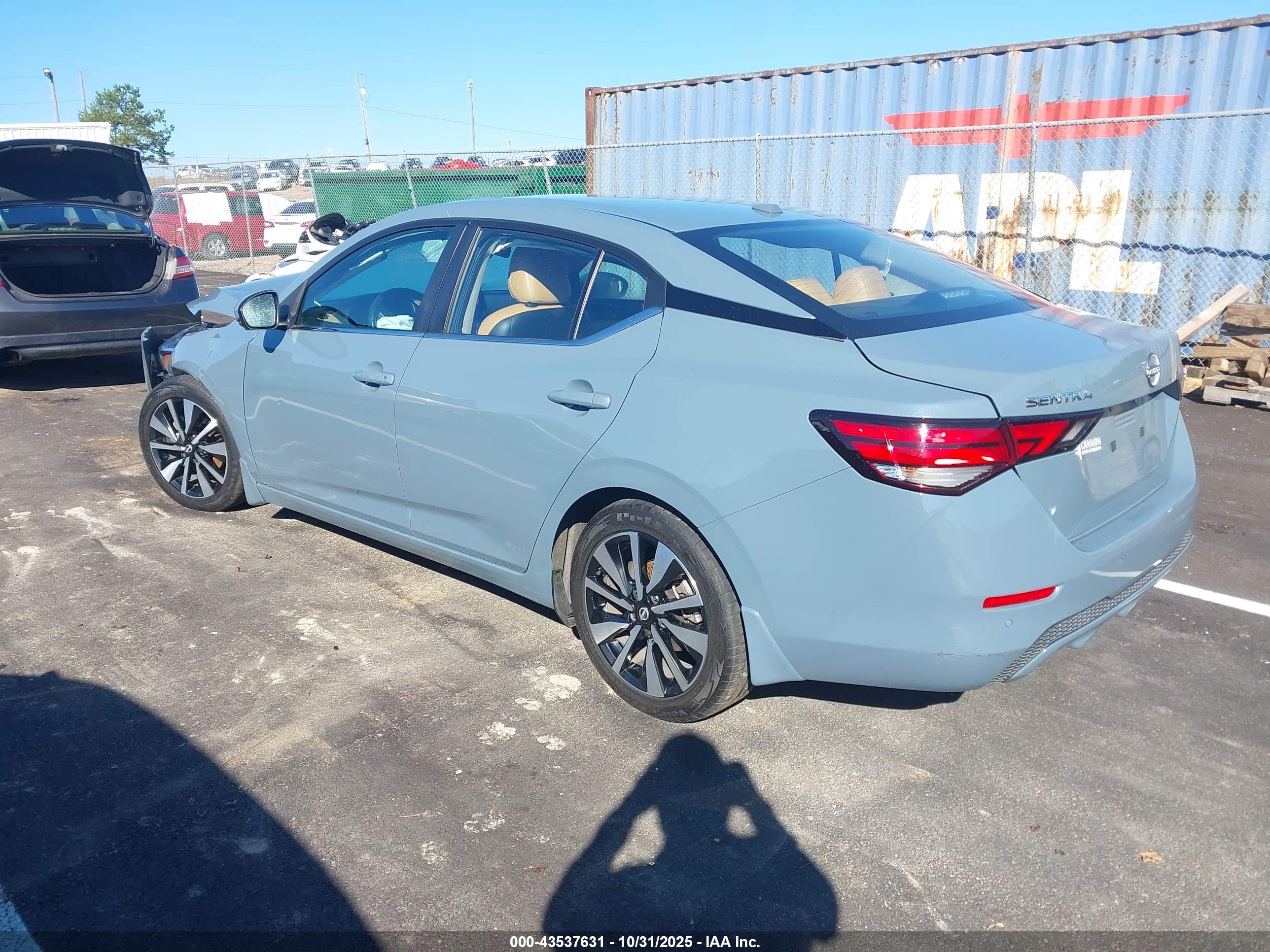 NISSAN SENTRA image 3