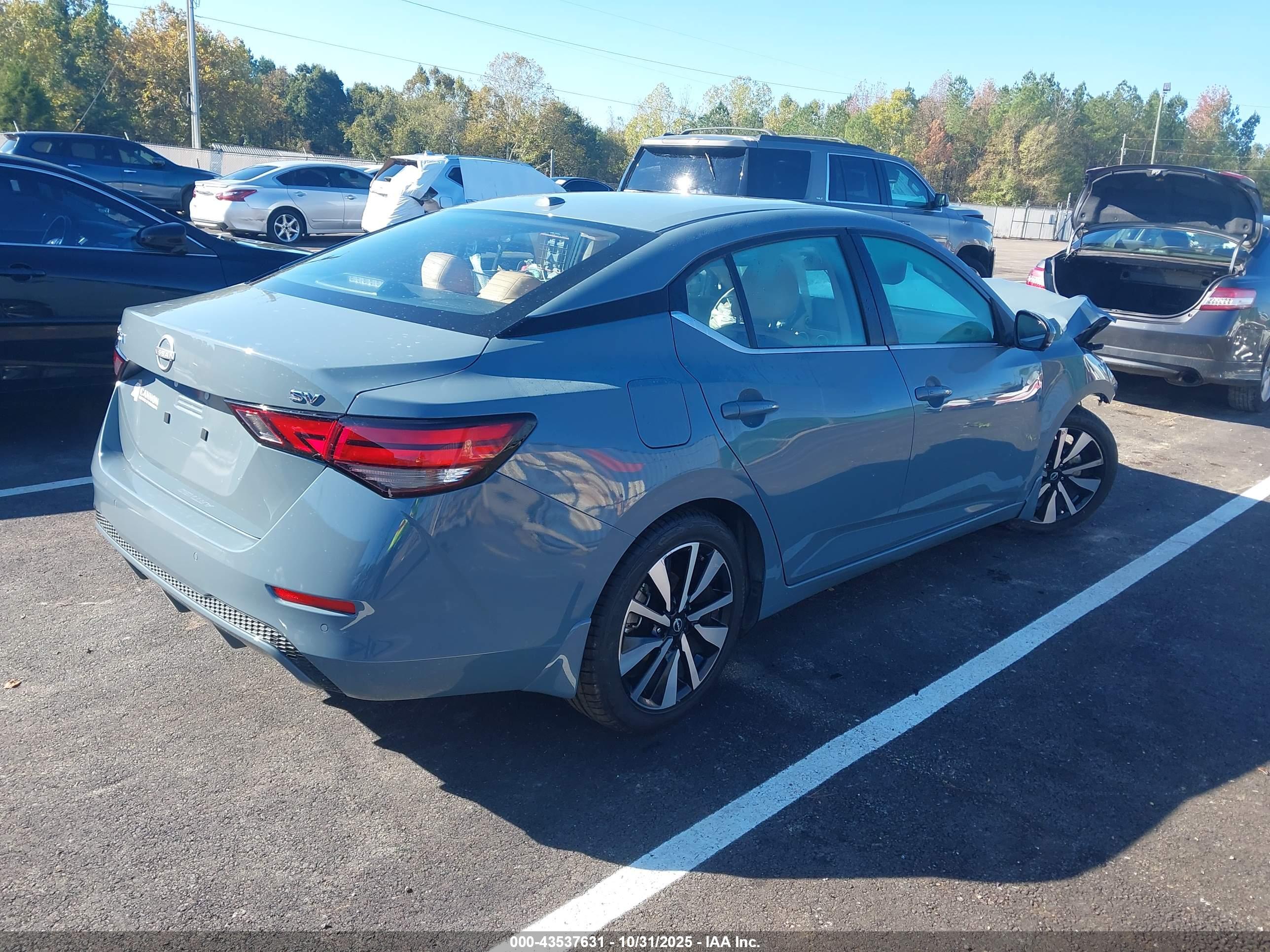 NISSAN SENTRA image 4
