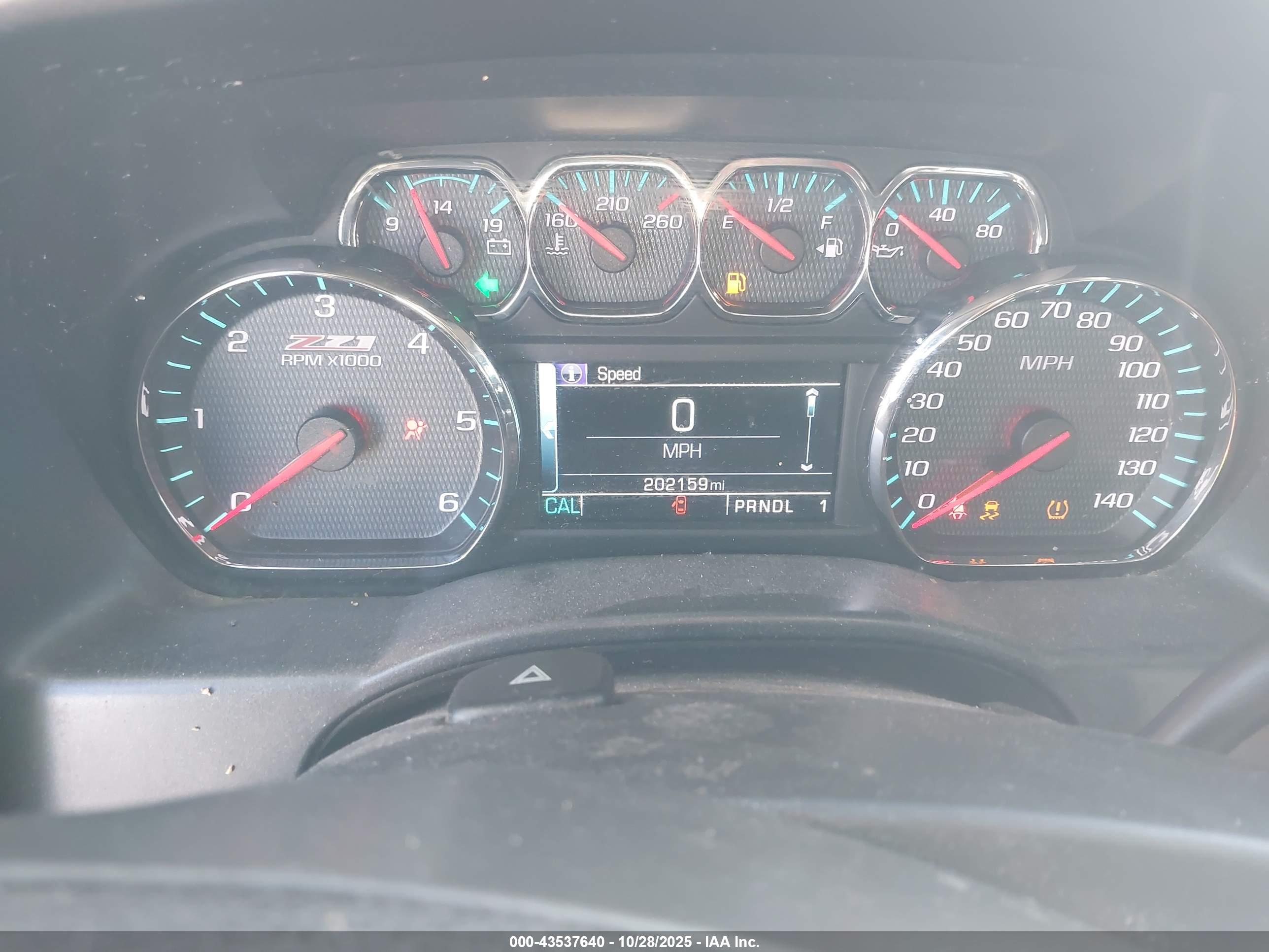 CHEVROLET SILVERADO image 7