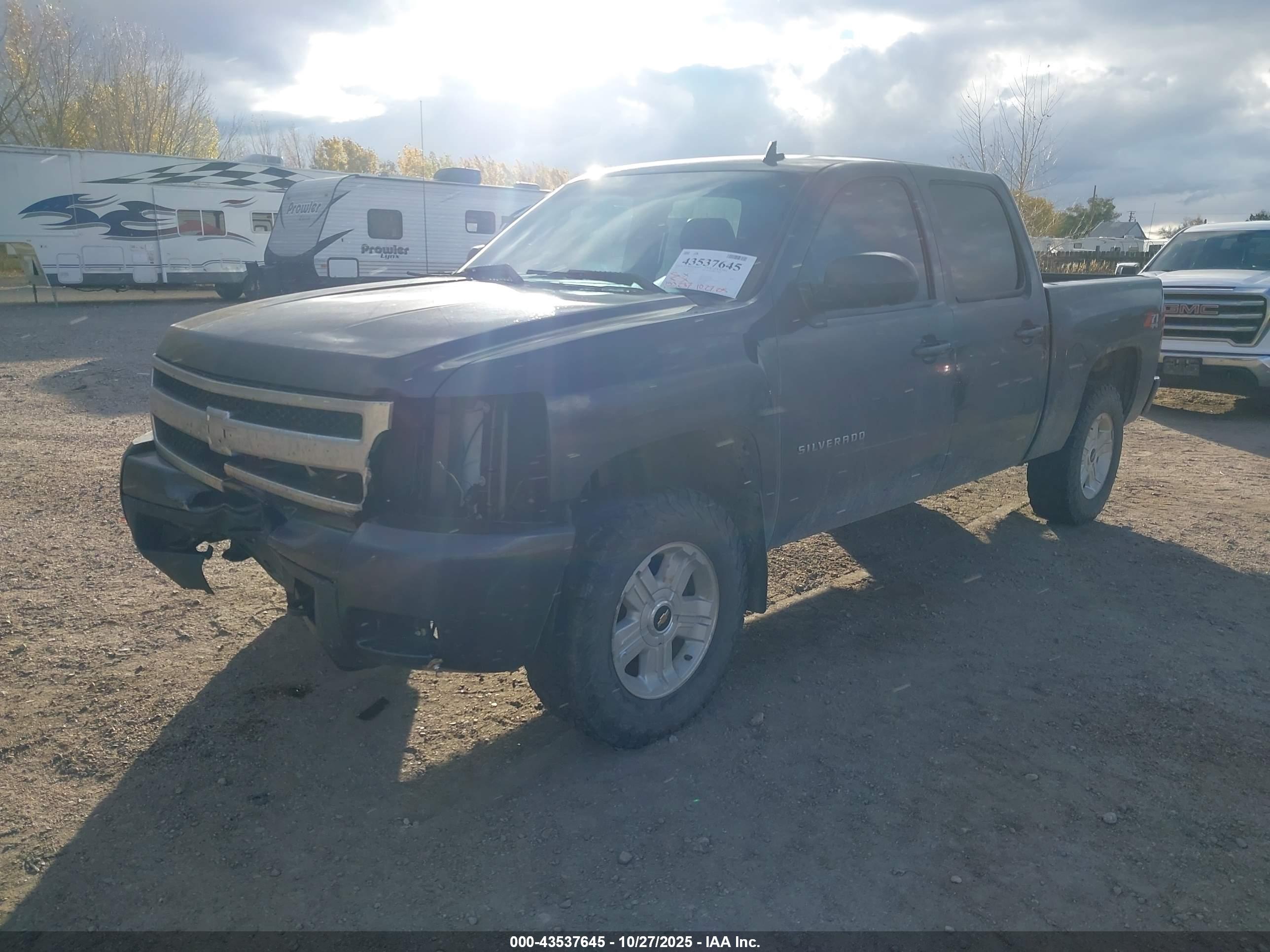 CHEVROLET SILVERADO image 2
