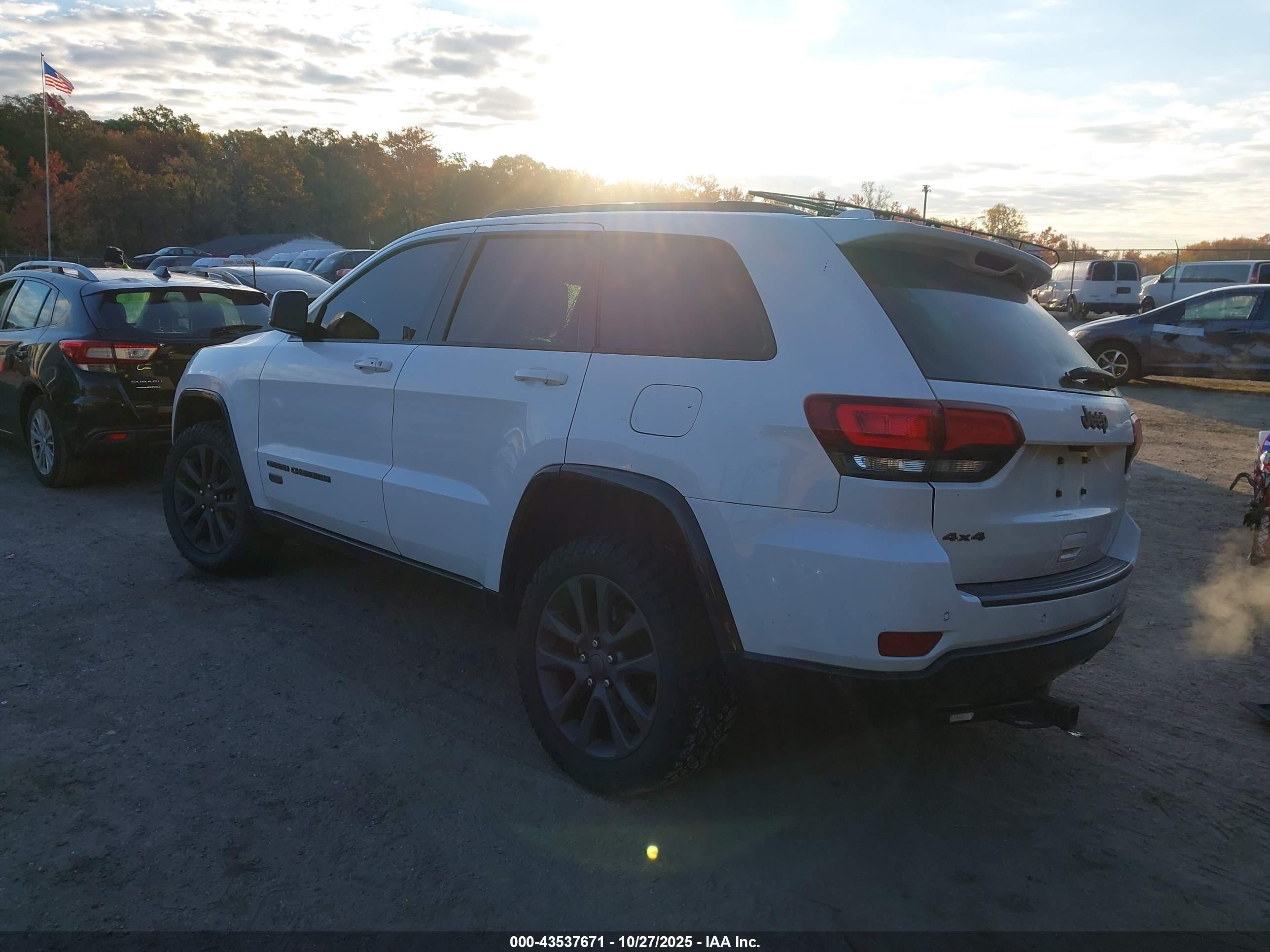 JEEP GRAND image 3