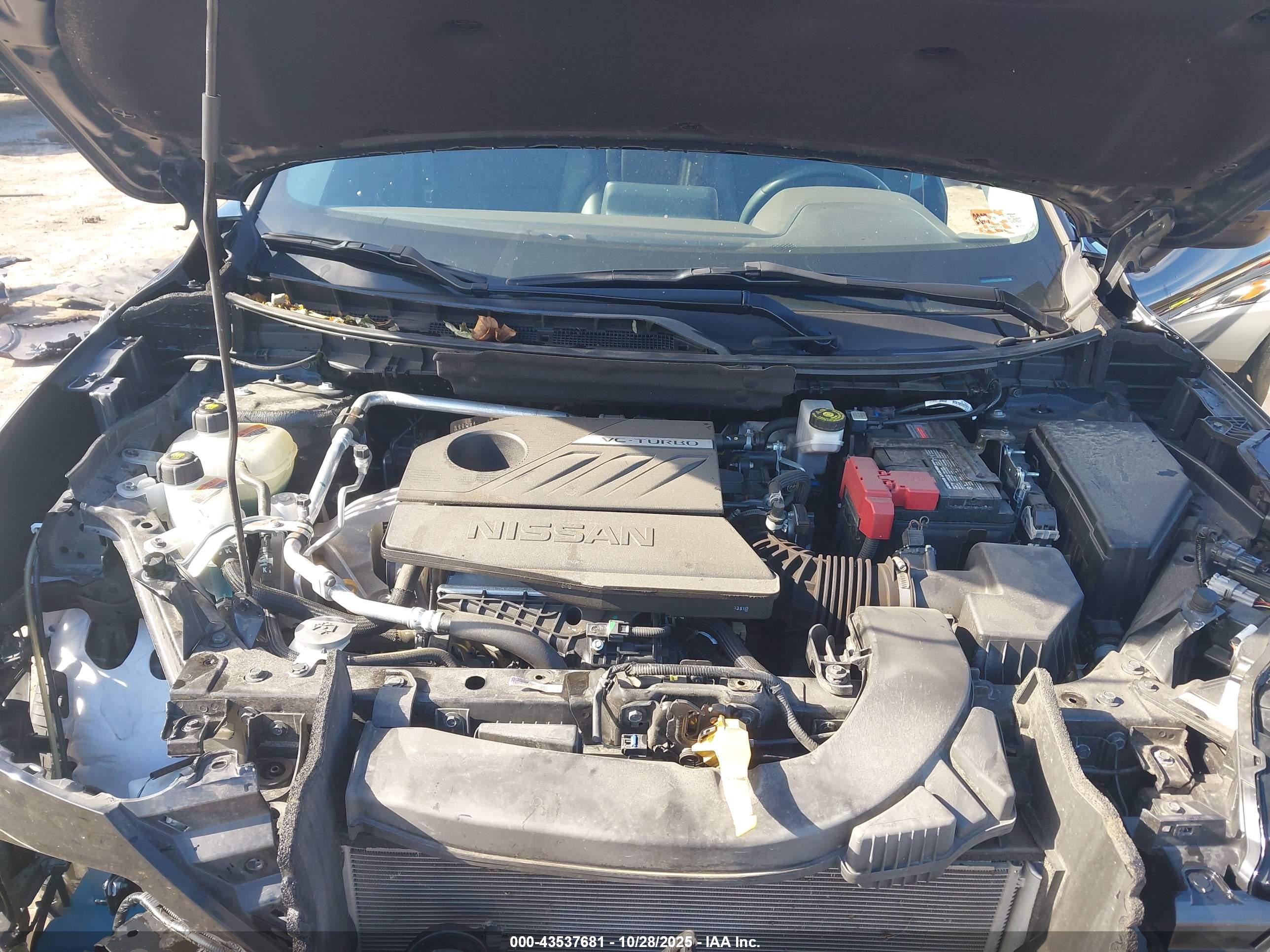 NISSAN ROGUE image 10