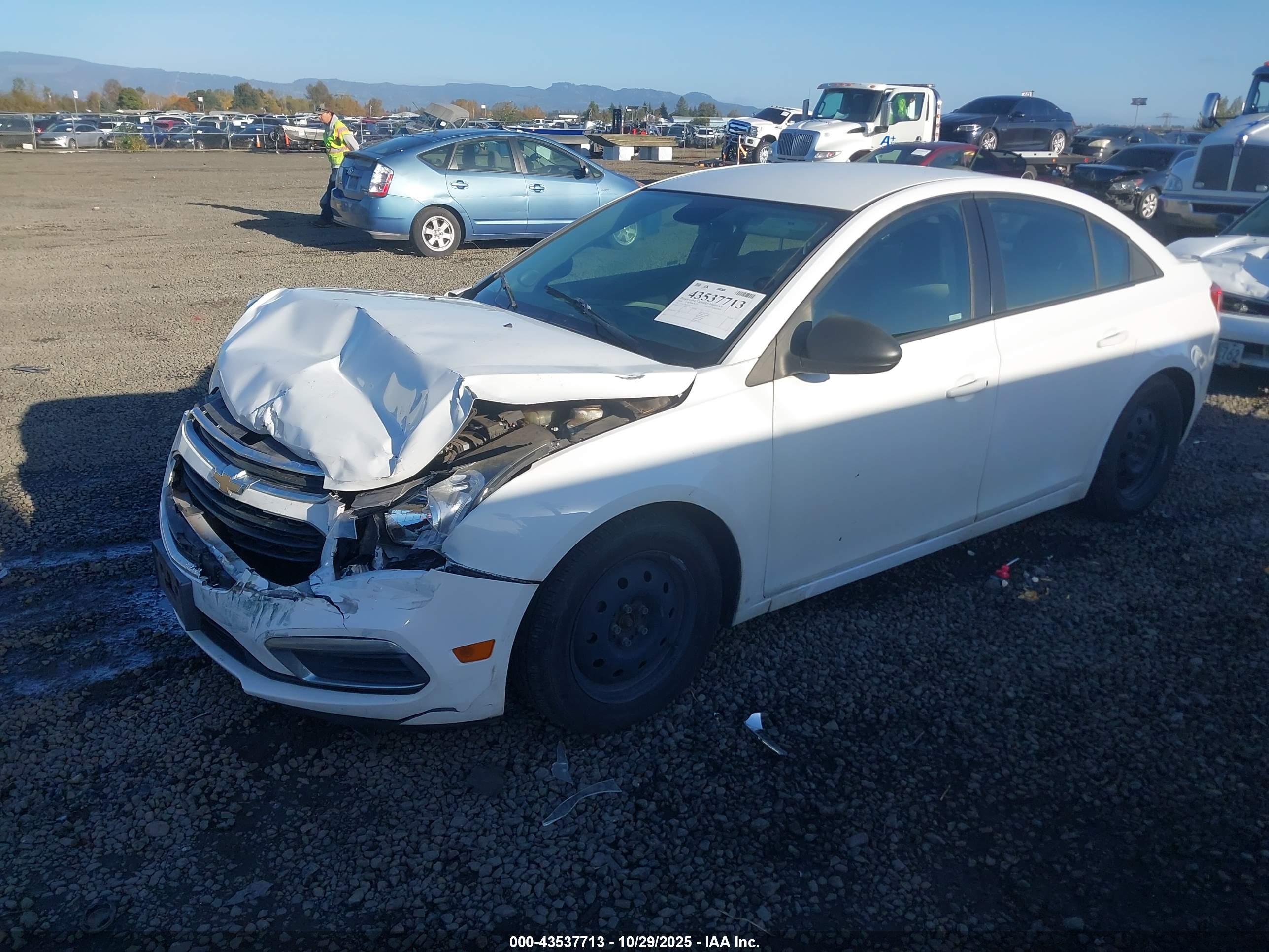 CHEVROLET CRUZE image 2