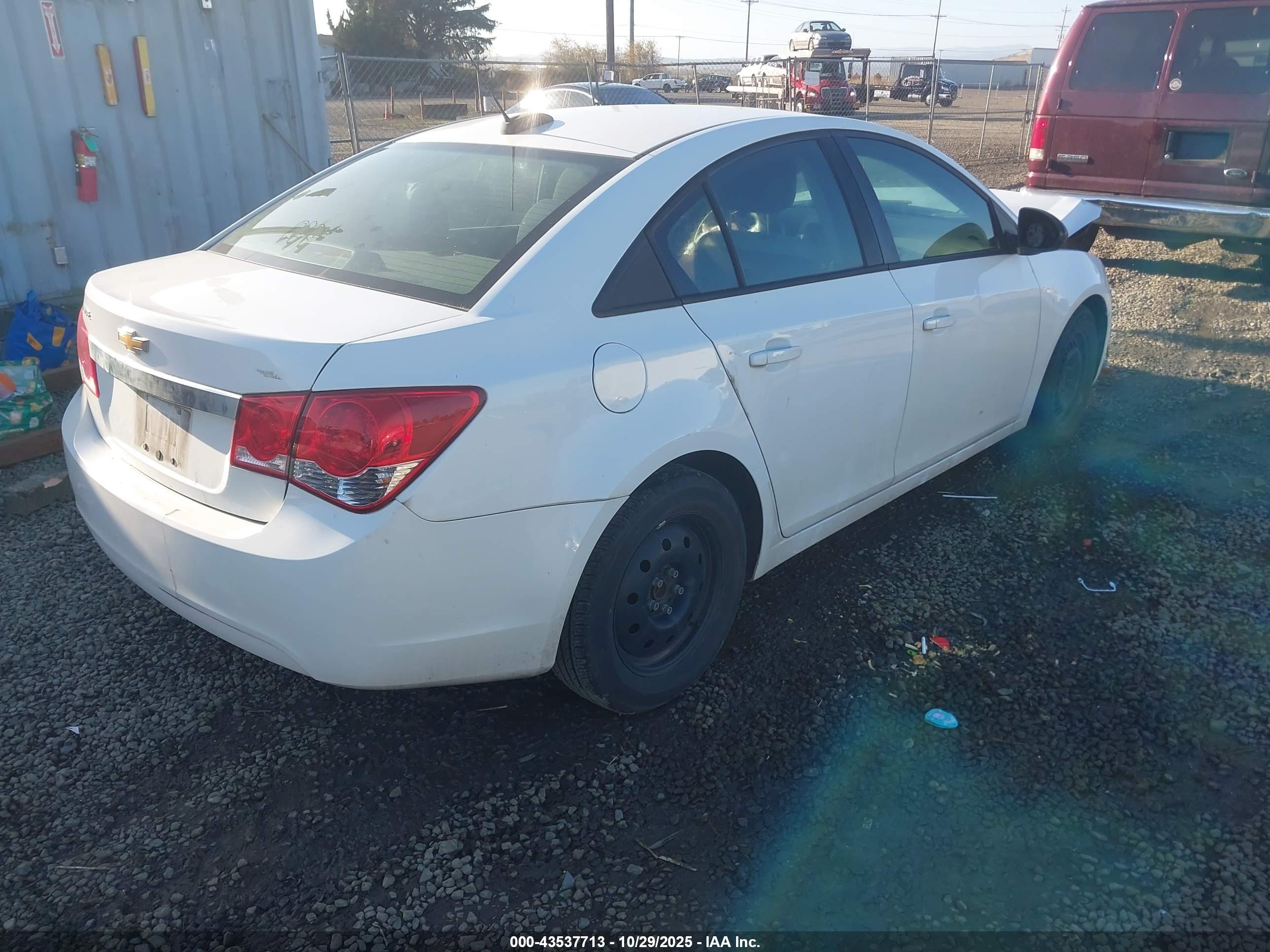 CHEVROLET CRUZE image 4