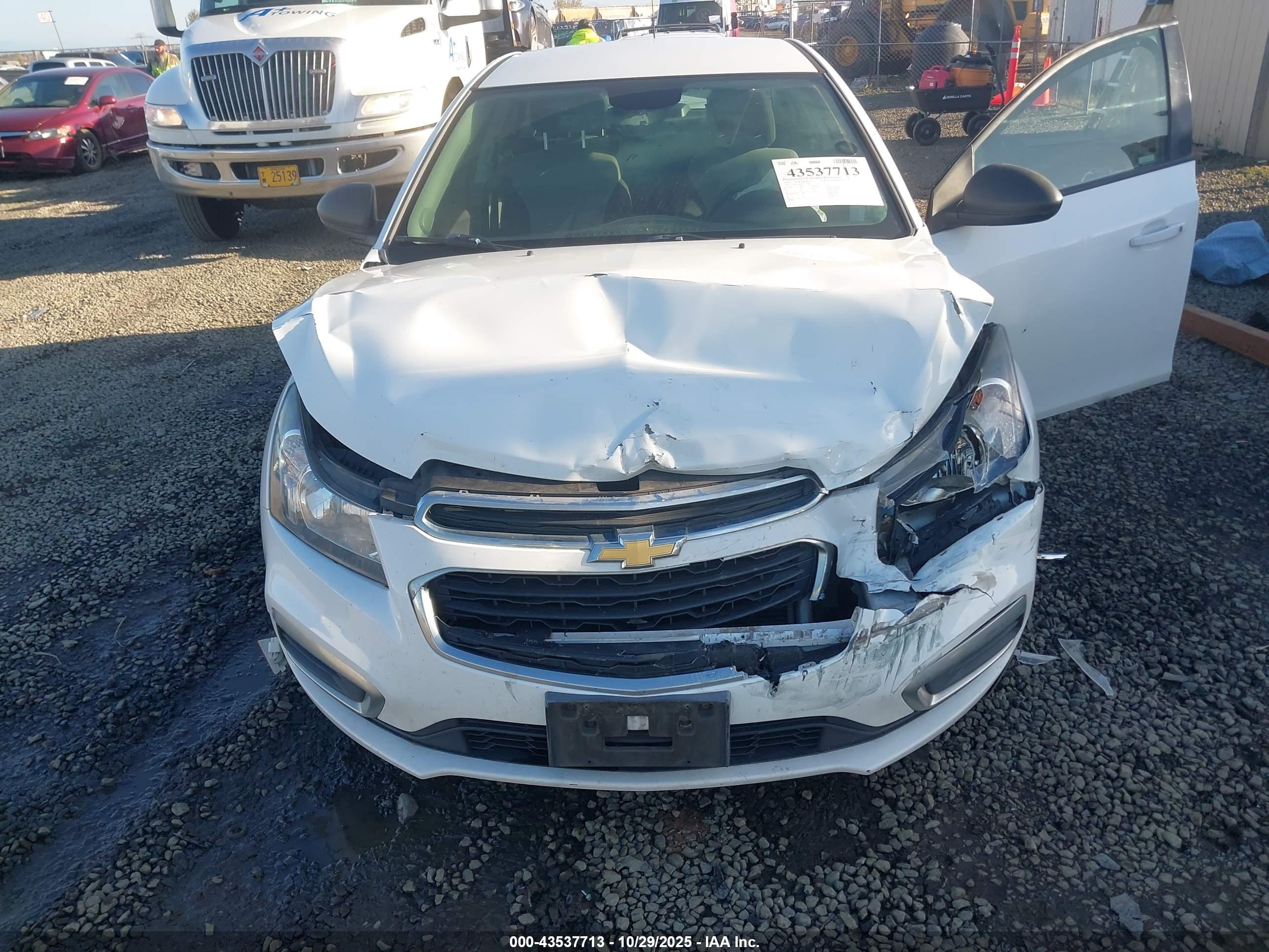CHEVROLET CRUZE image 6