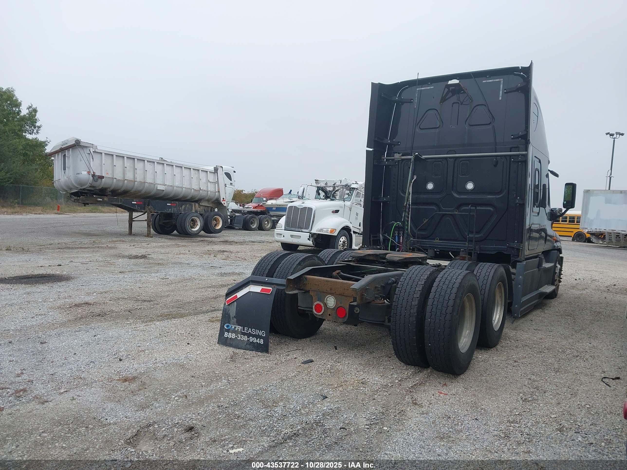 FREIGHTLINER CASCADIA image 4