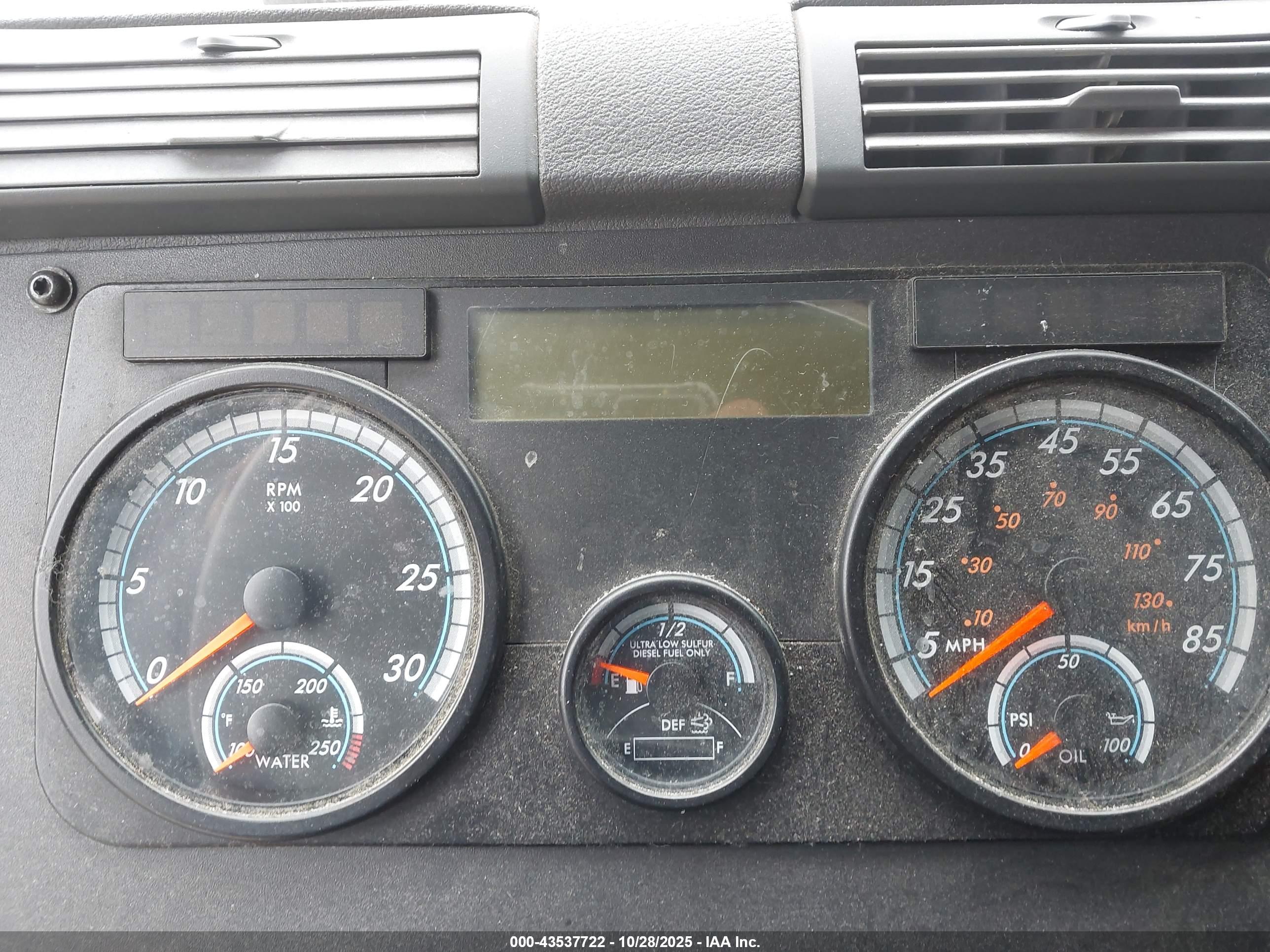 FREIGHTLINER CASCADIA image 6
