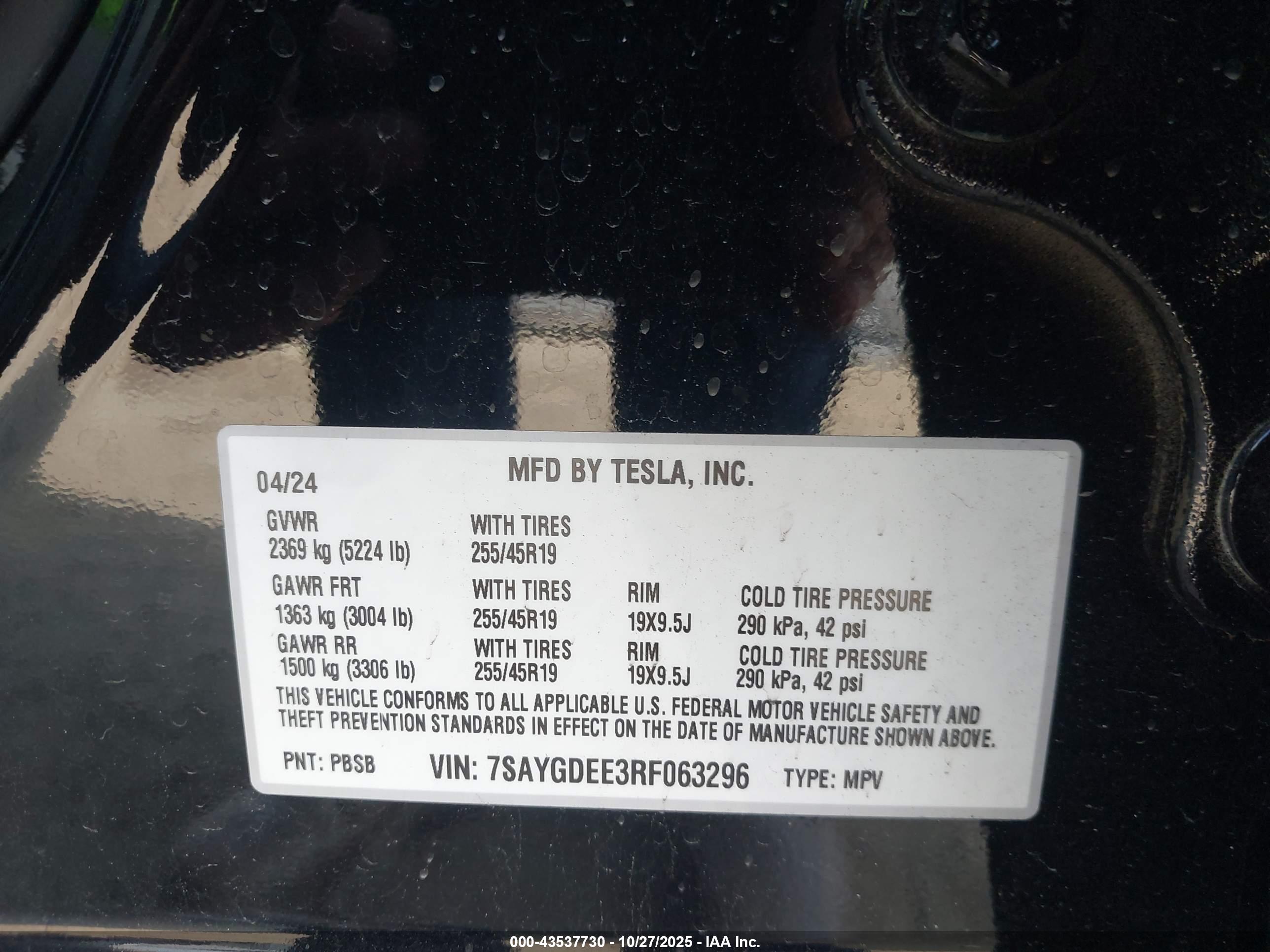 TESLA MODEL image 9