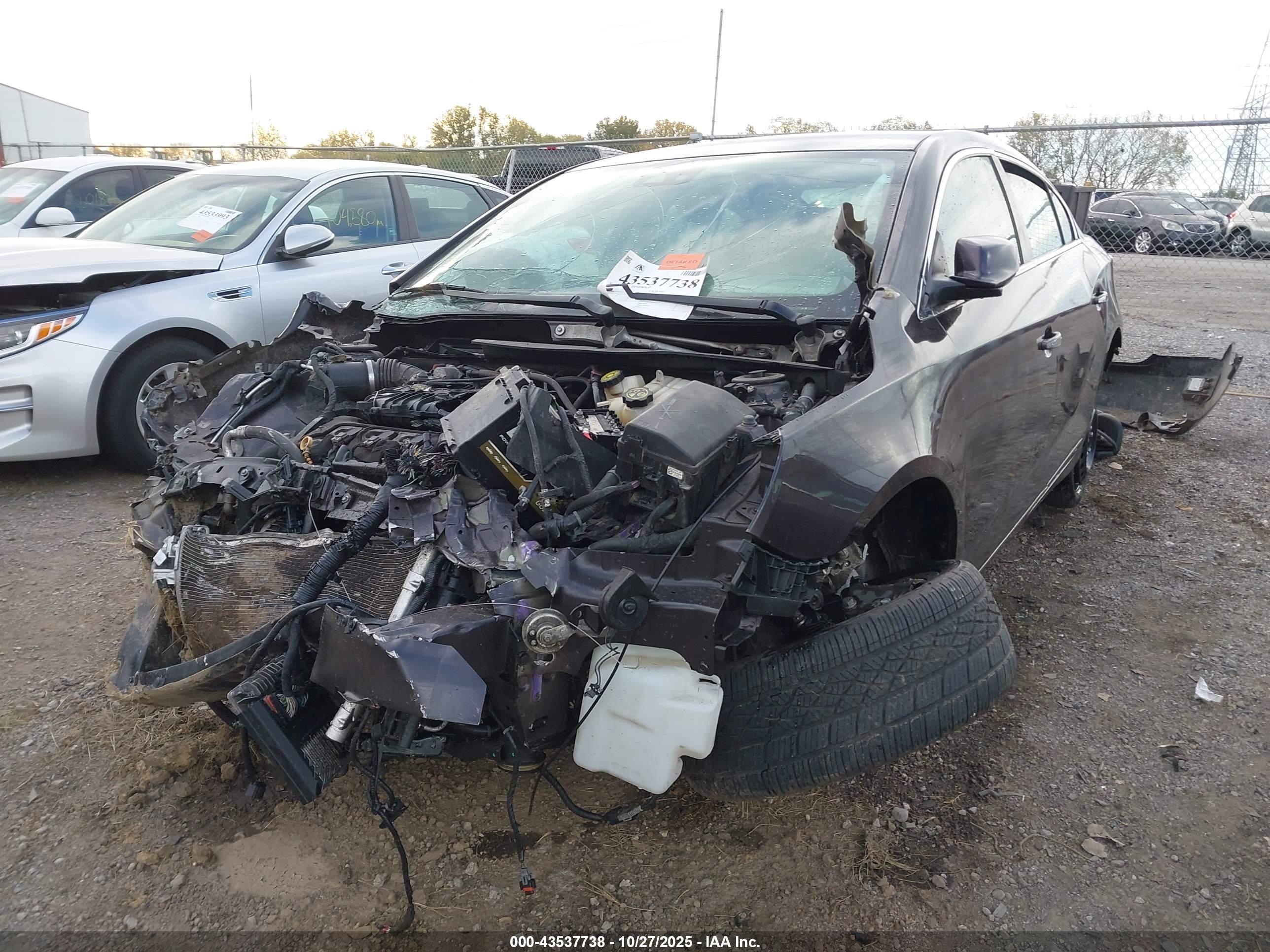 BUICK LACROSSE image 2