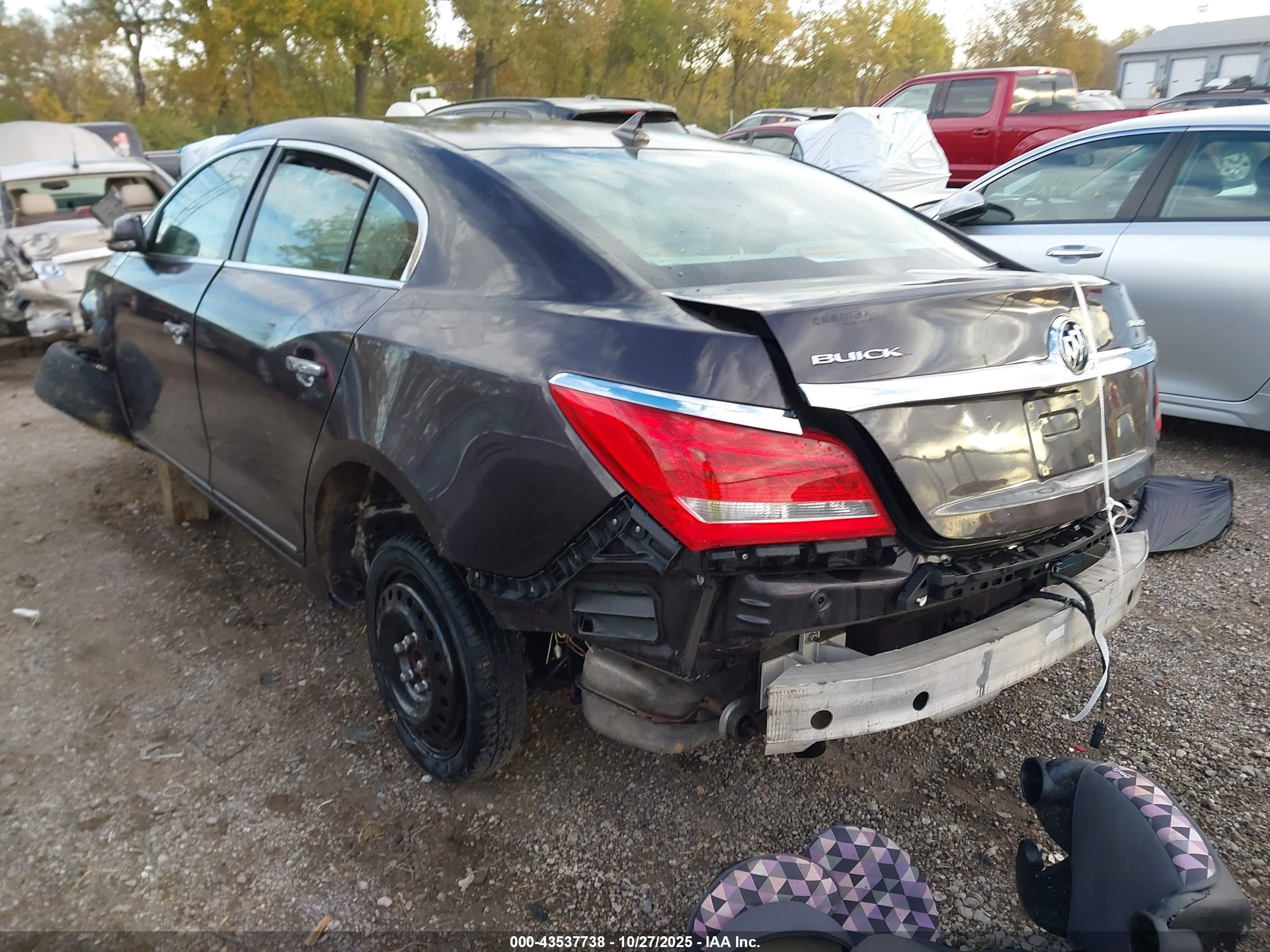 BUICK LACROSSE image 3