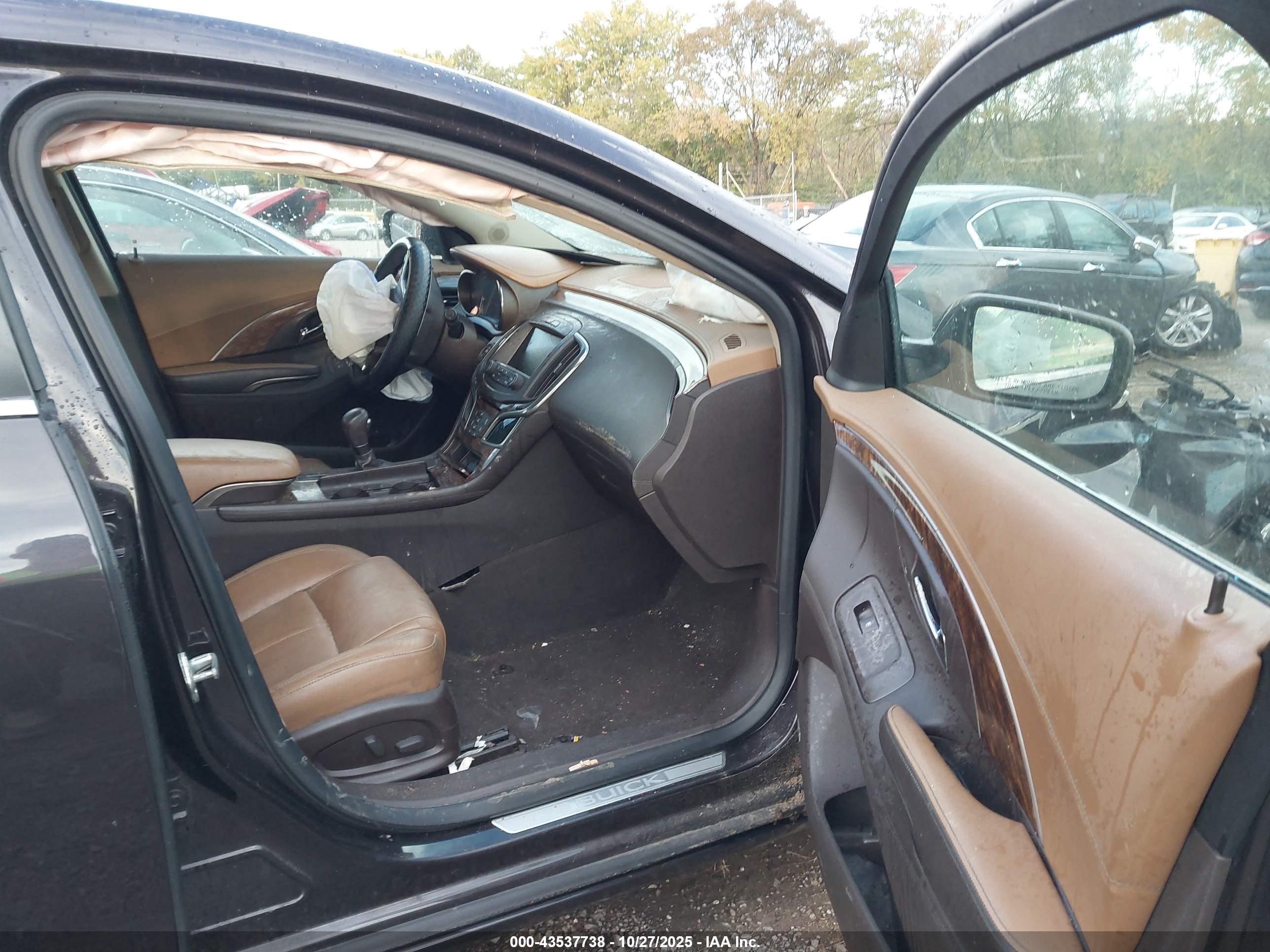 BUICK LACROSSE image 5
