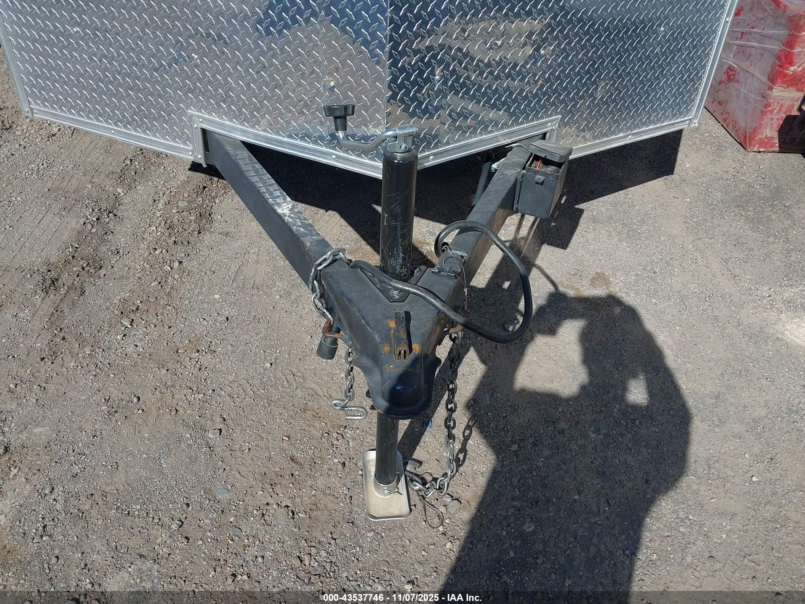 UTILITY A image 10