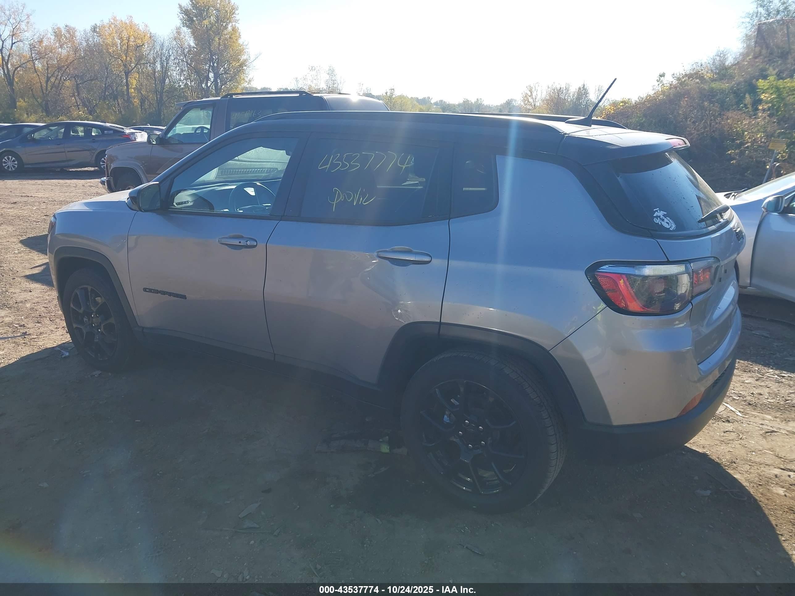 JEEP COMPASS image 3