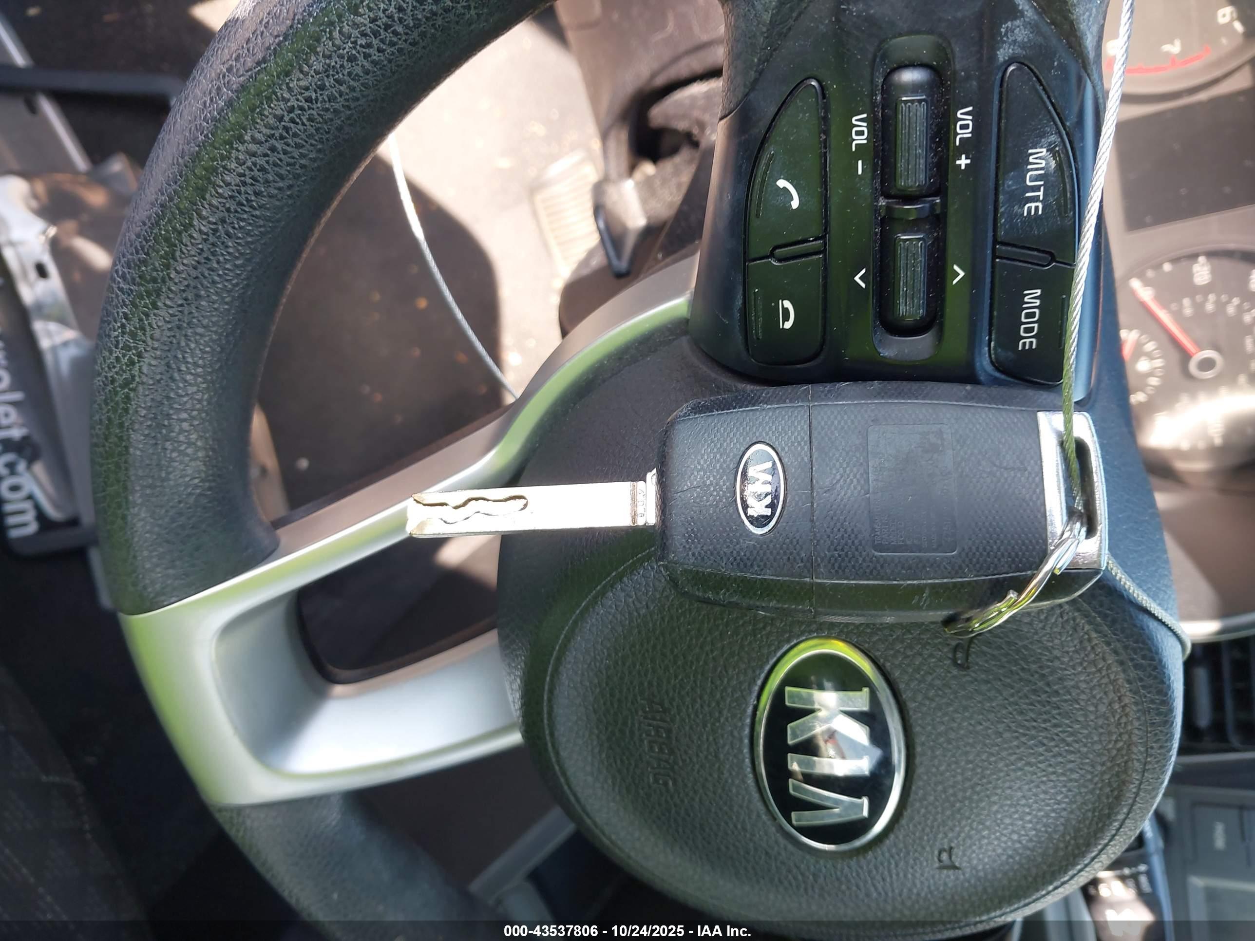 KIA RIO image 11