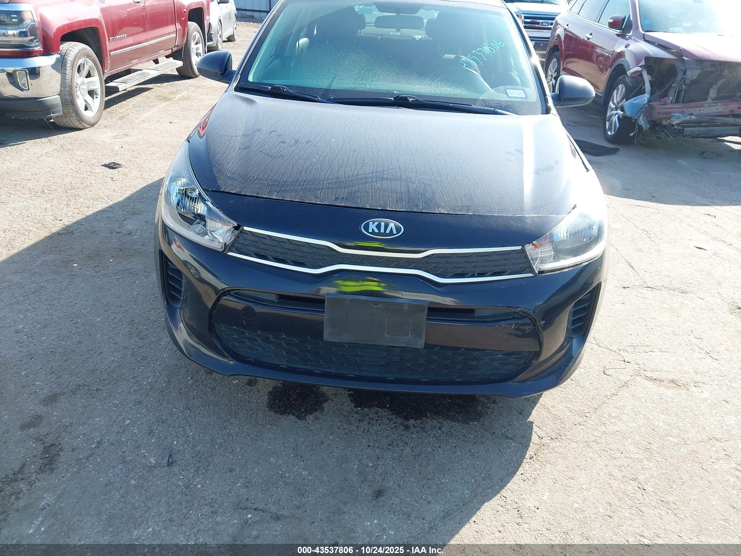 KIA RIO image 6