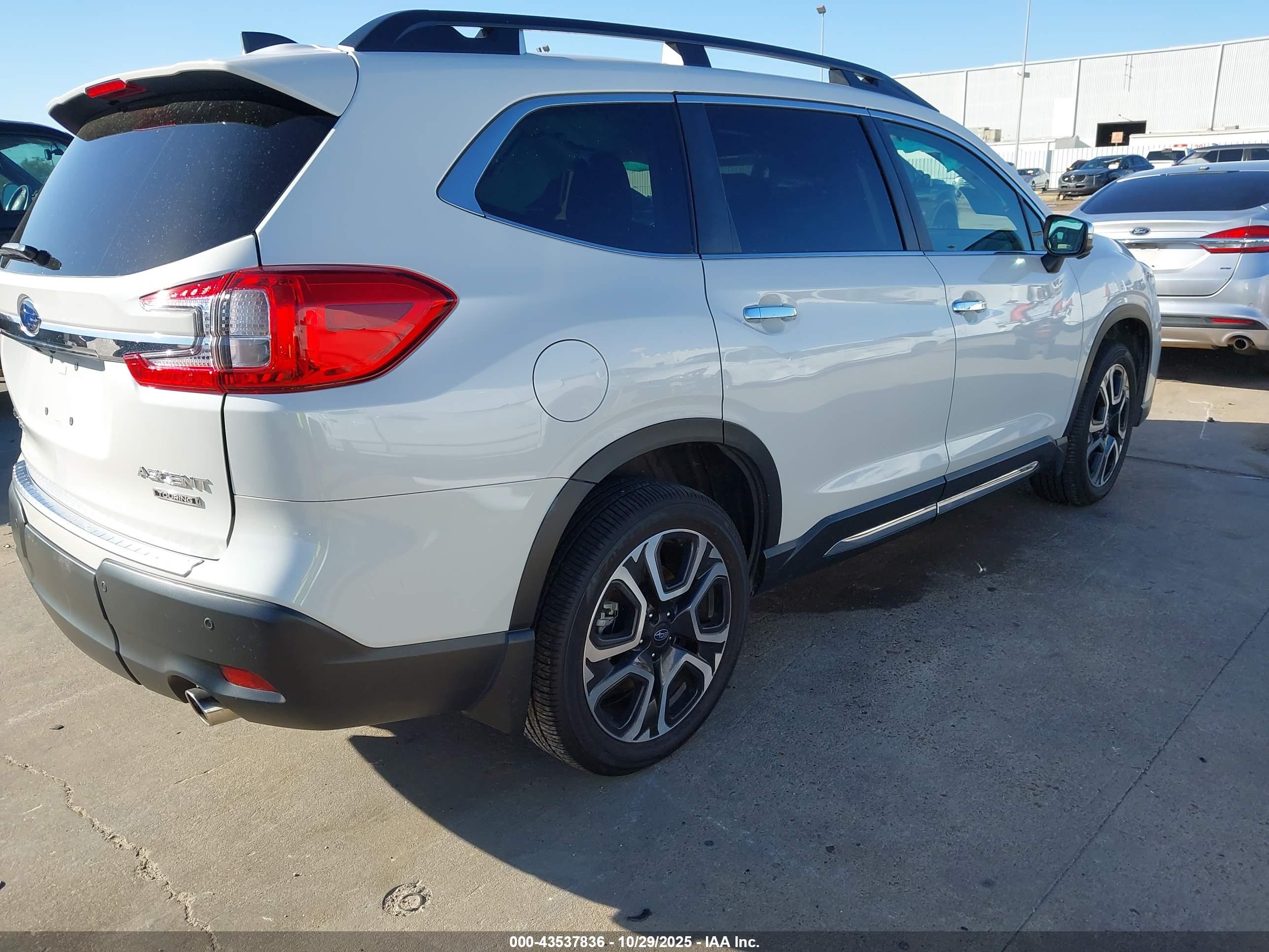 SUBARU ASCENT image 4