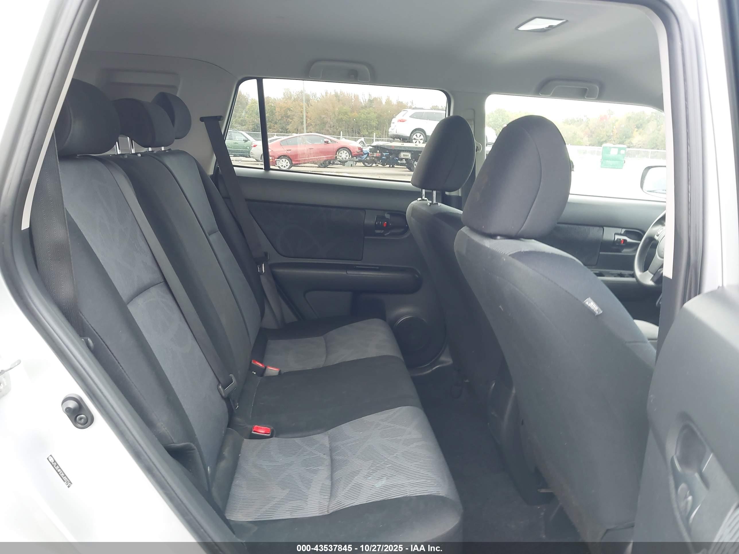 SCION XB image 8