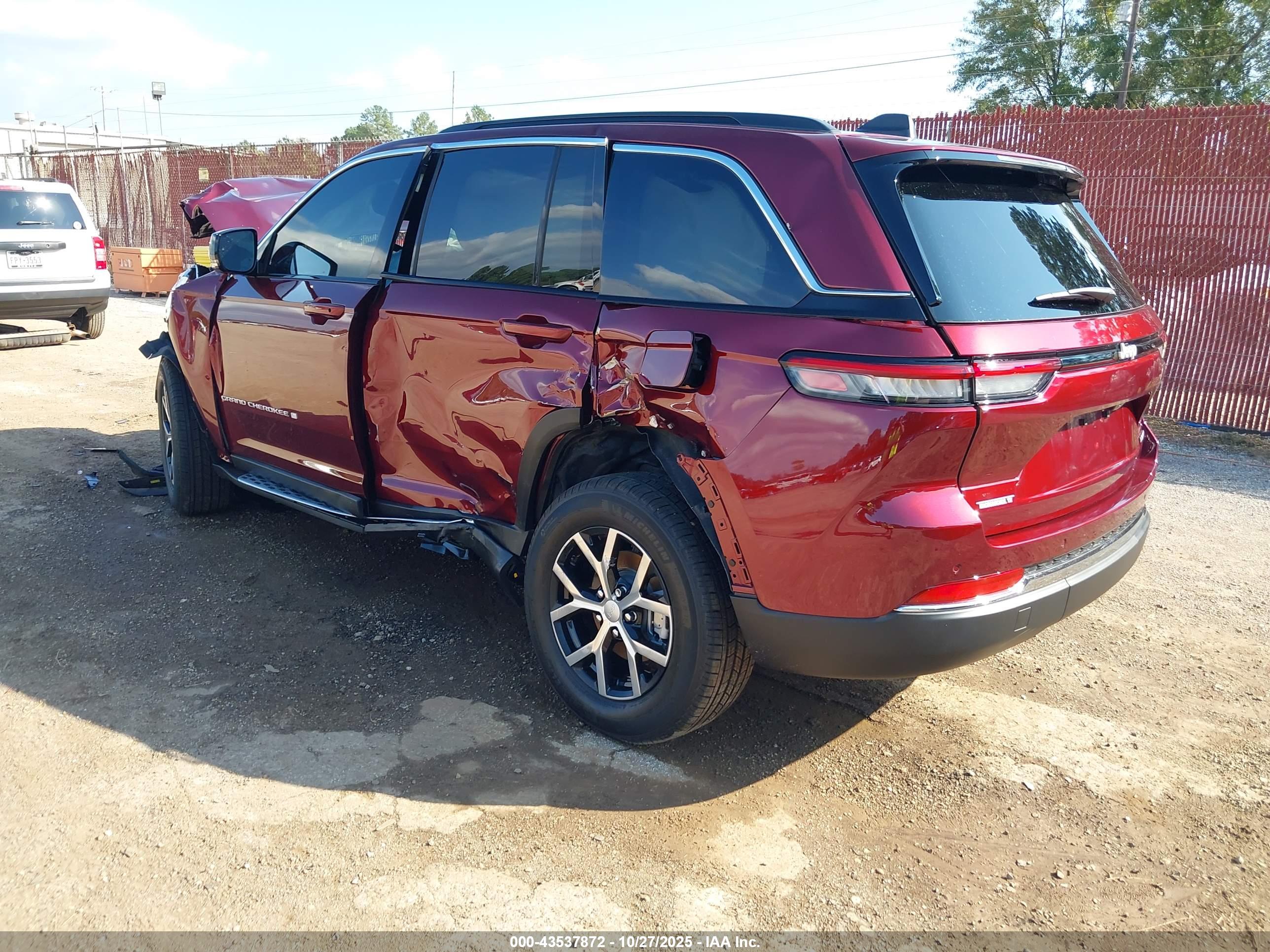 JEEP GRAND image 3