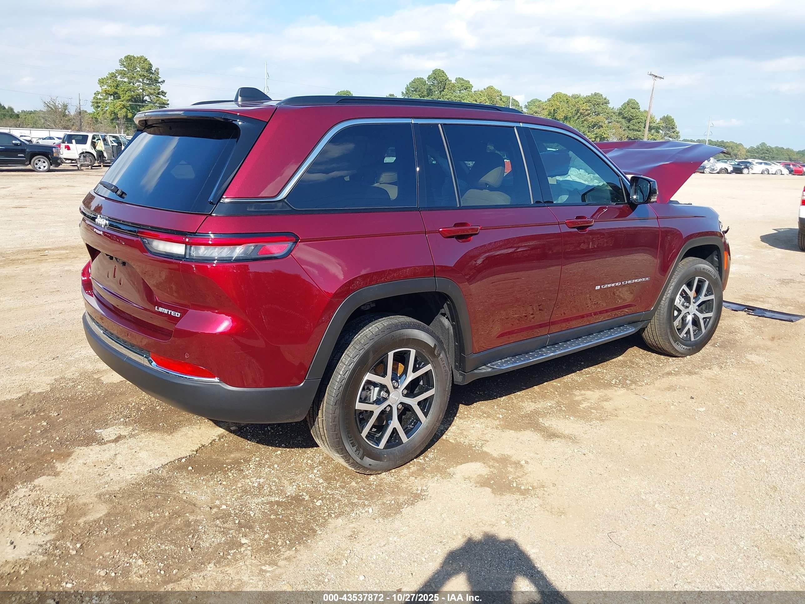 JEEP GRAND image 4