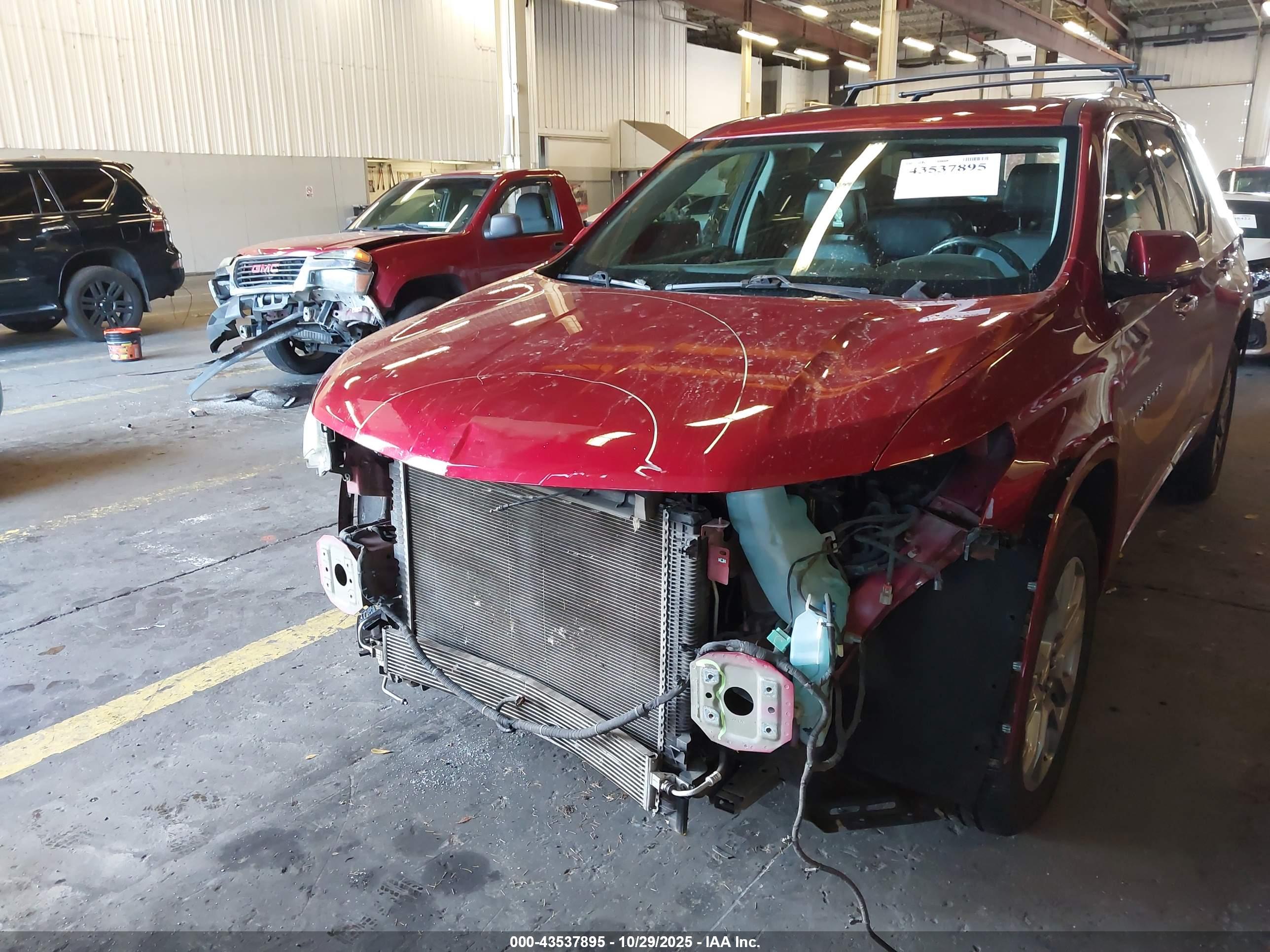 CHEVROLET TRAVERSE image 6