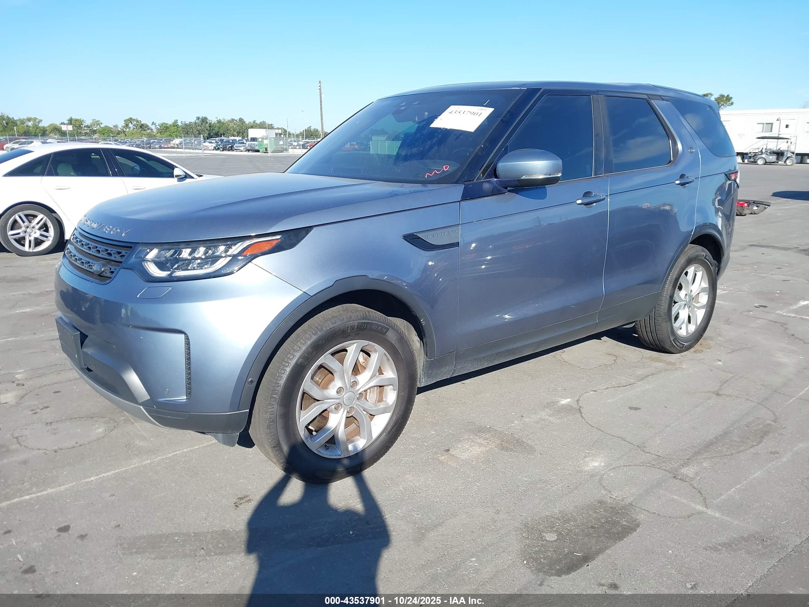 LAND ROVER image 2