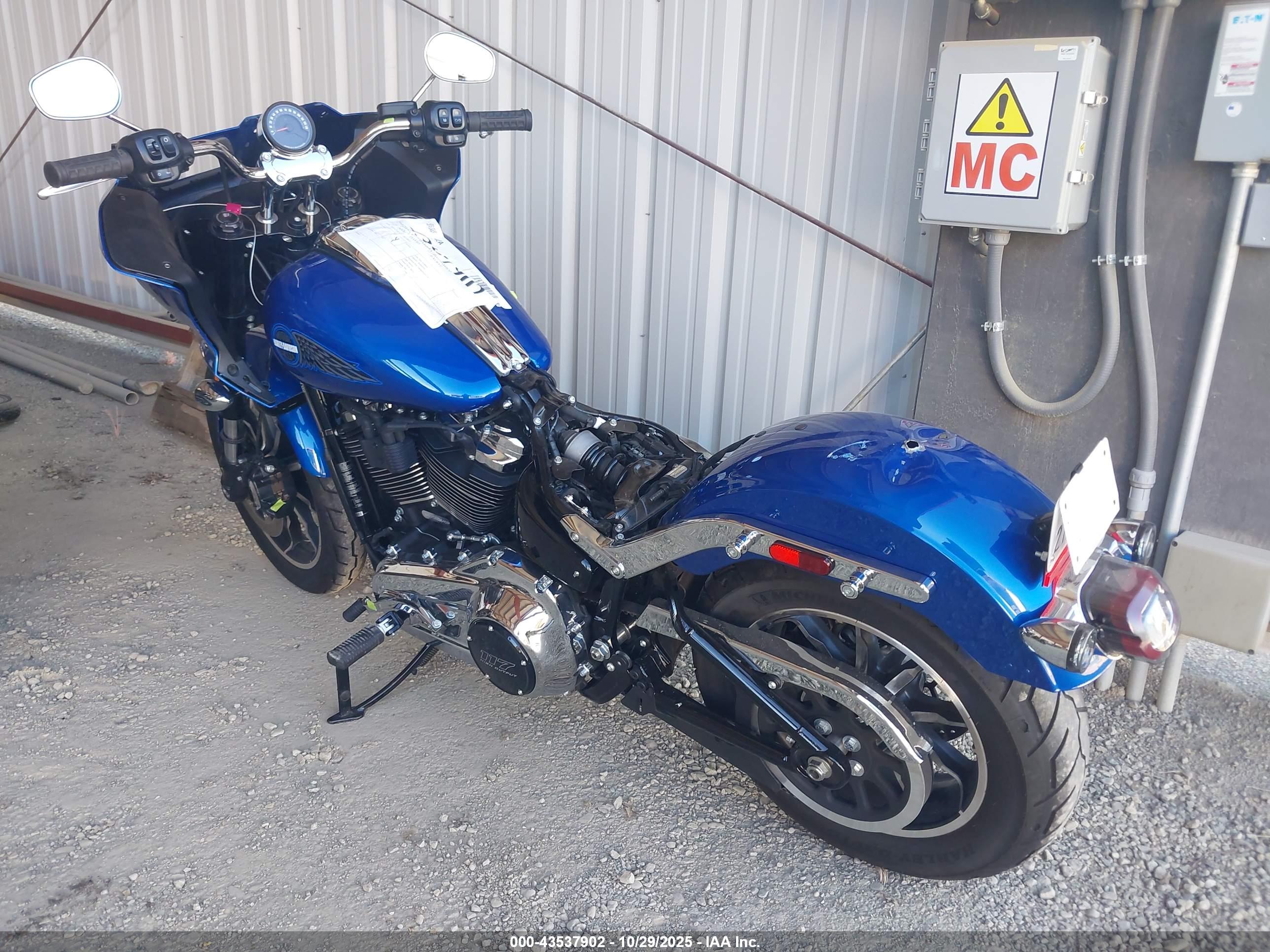 HARLEY-DAVIDSON FXLRST image 3