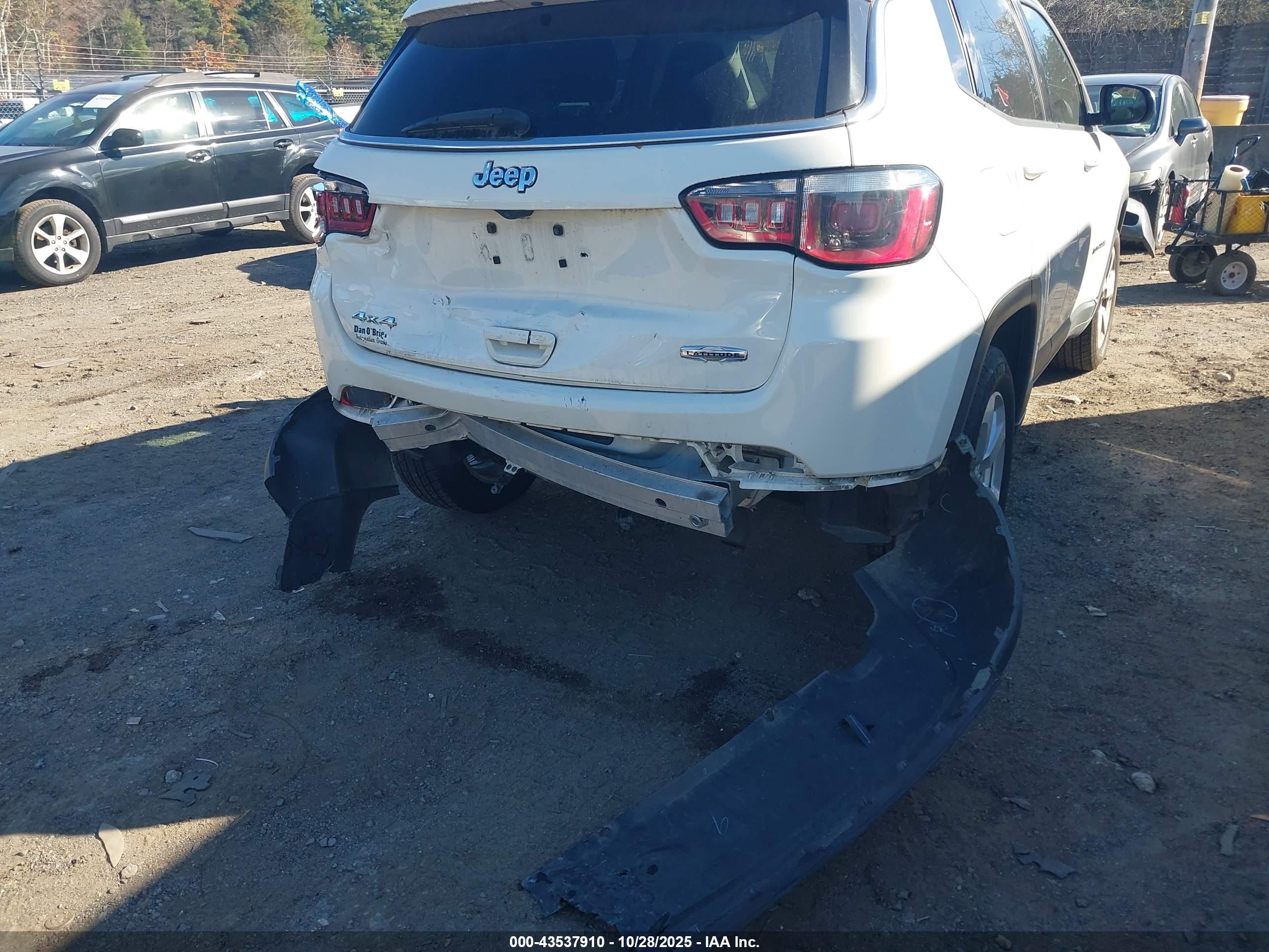 JEEP COMPASS image 6
