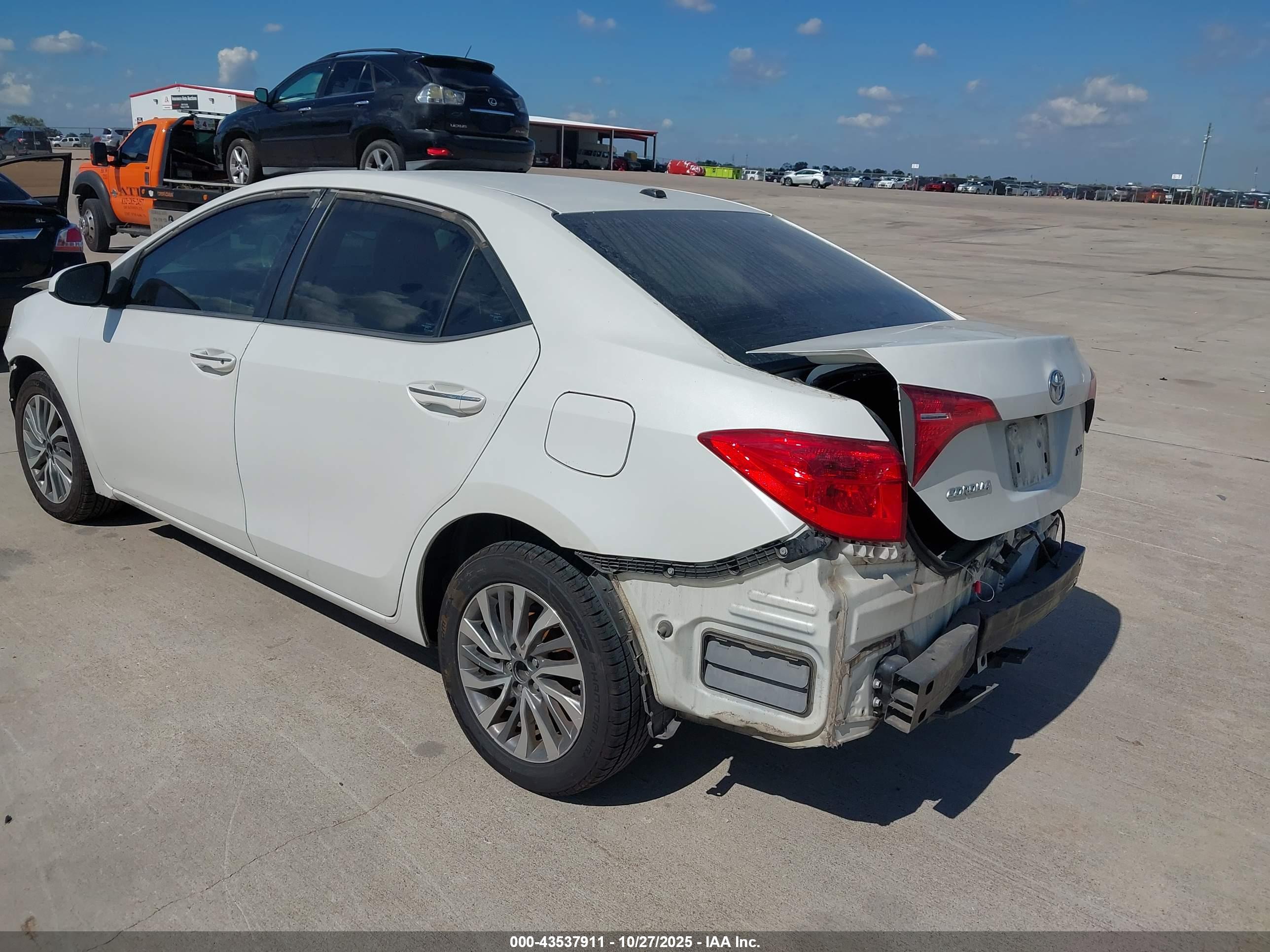 TOYOTA COROLLA image 3