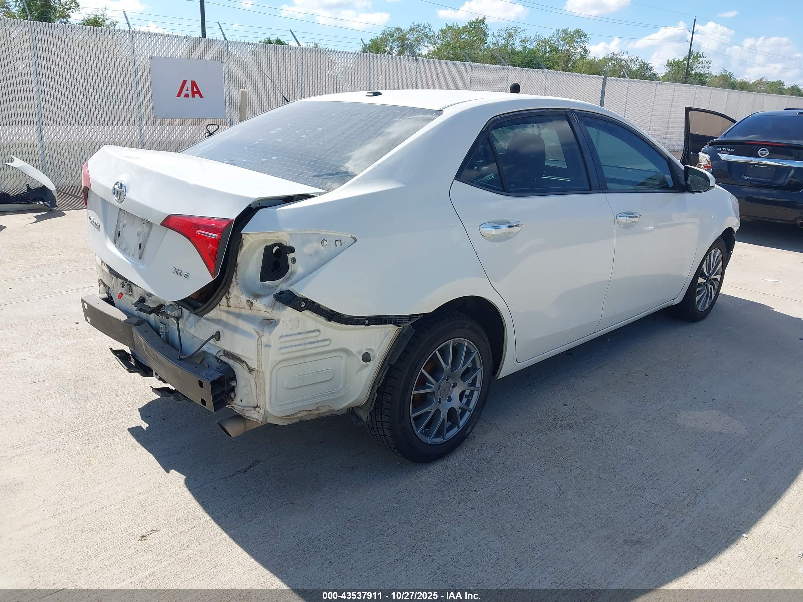 TOYOTA COROLLA image 4