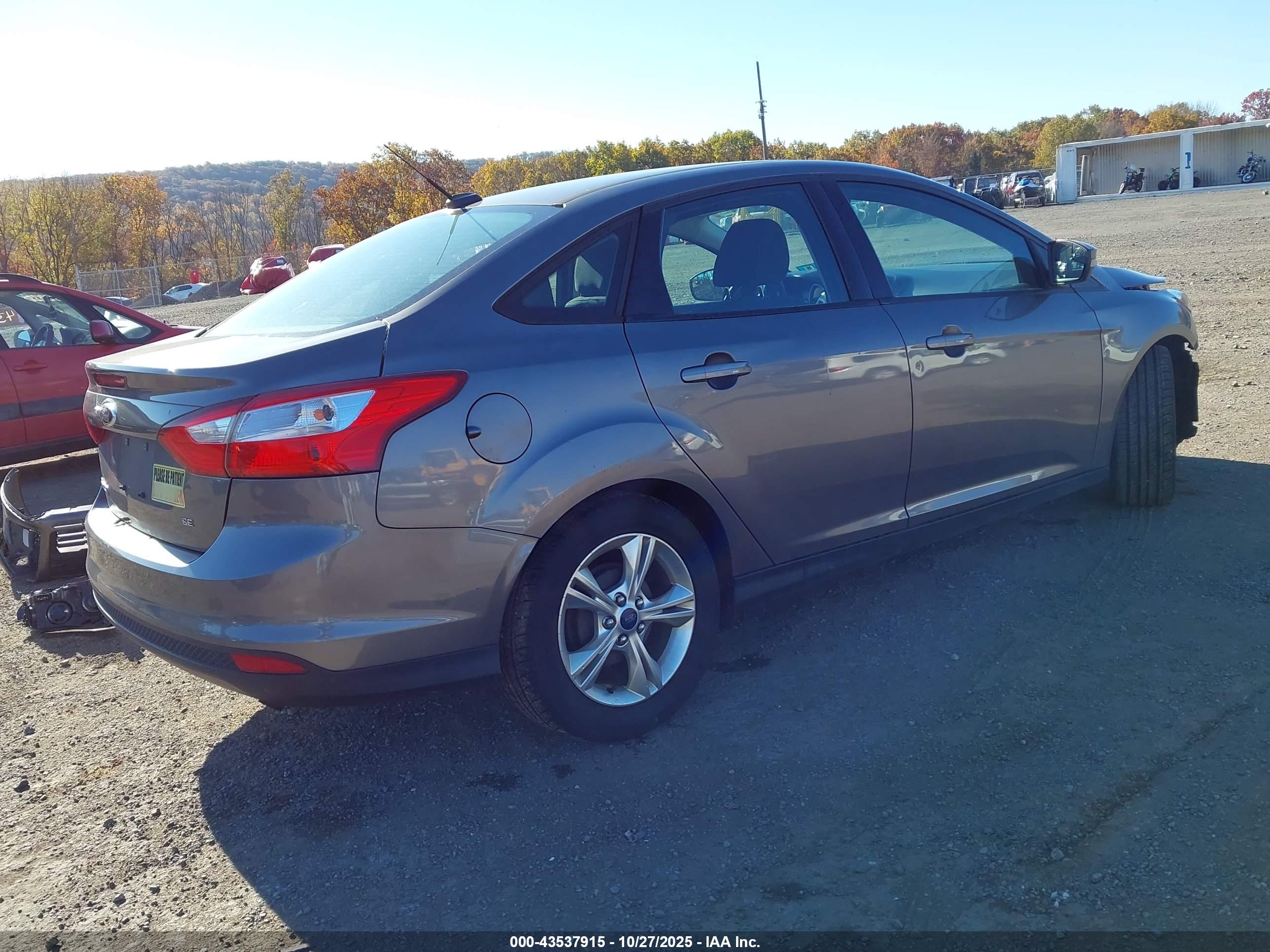 FORD FOCUS image 4