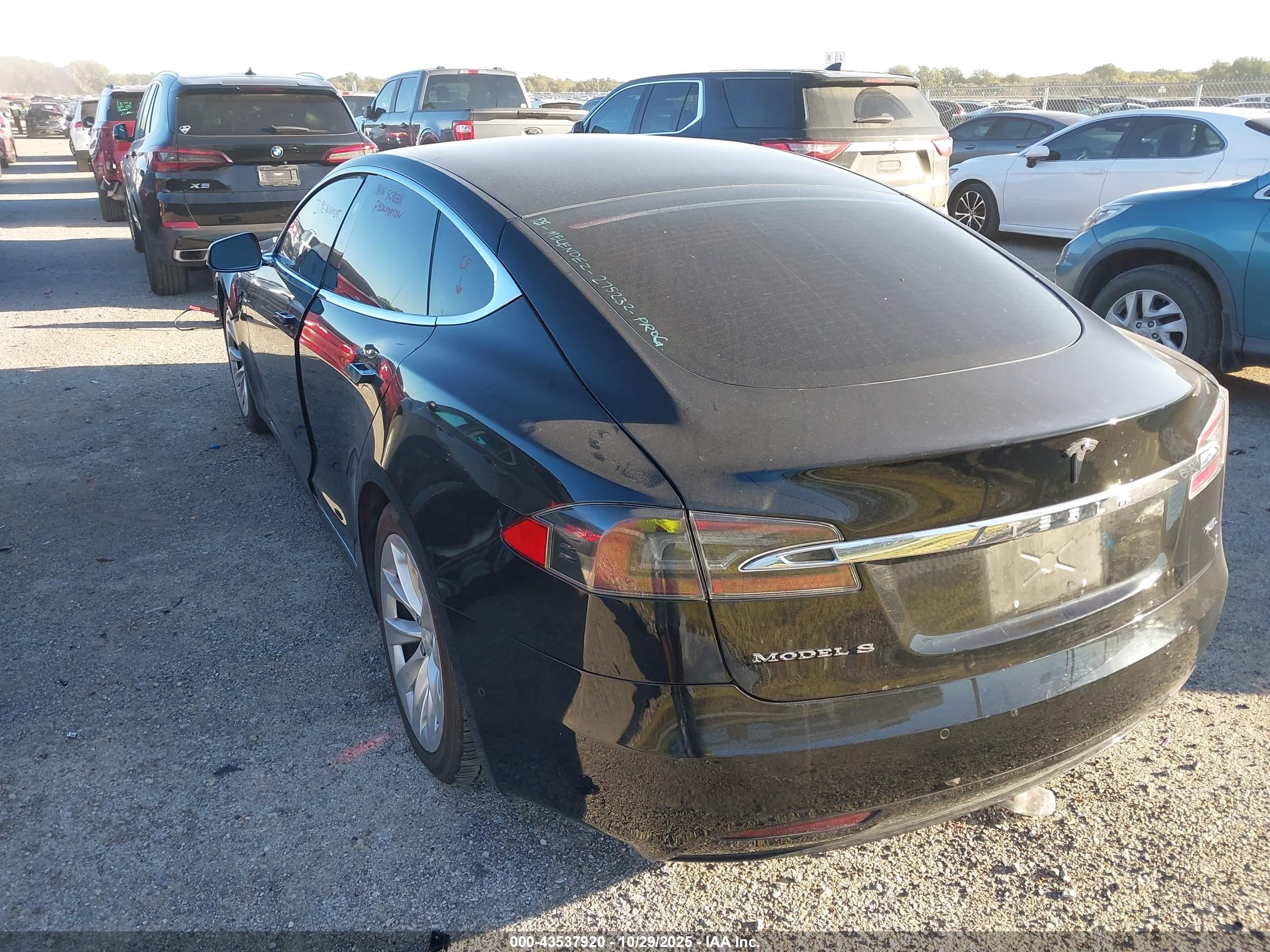 TESLA MODEL image 3