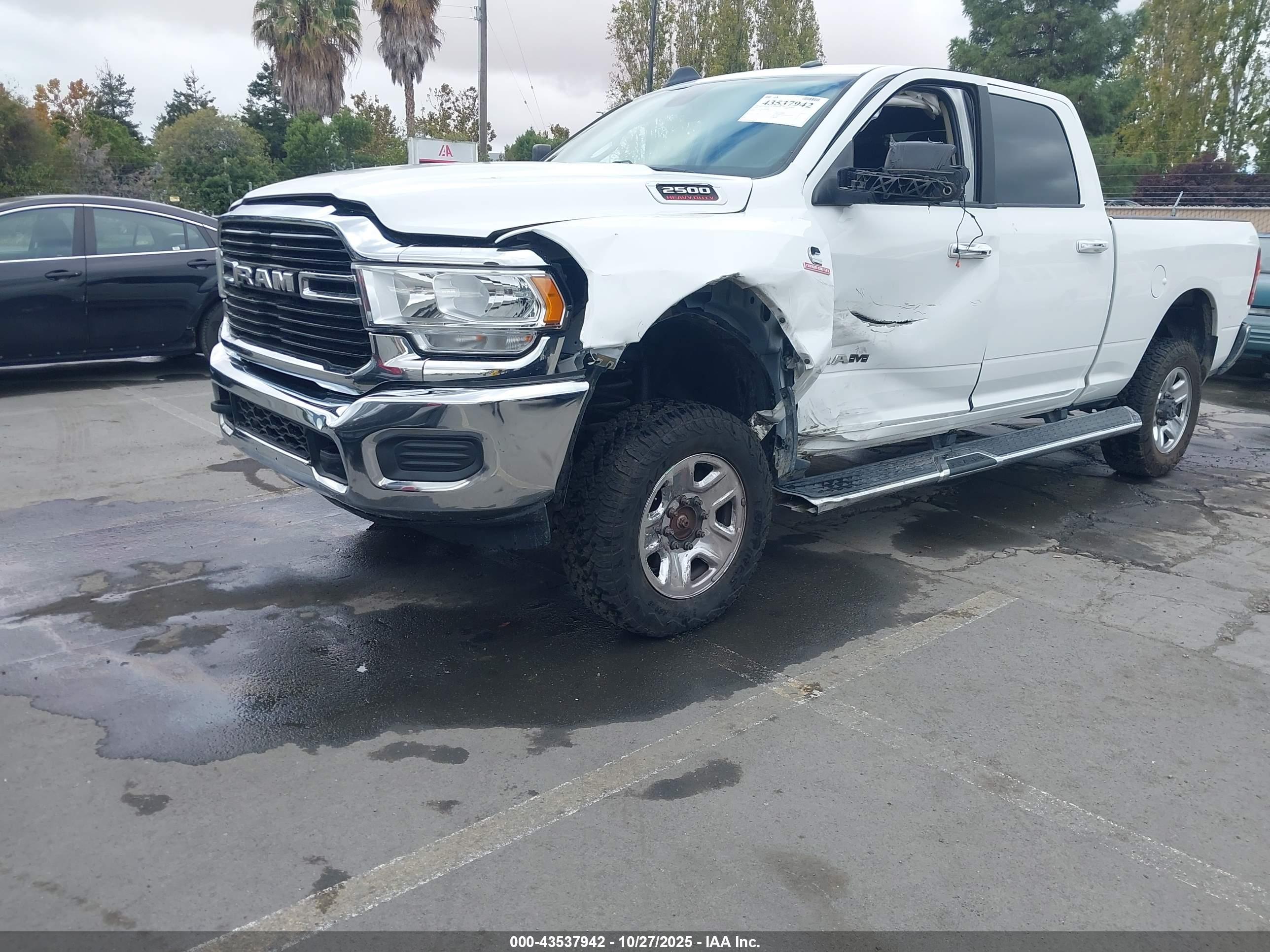 RAM 2500 image 6