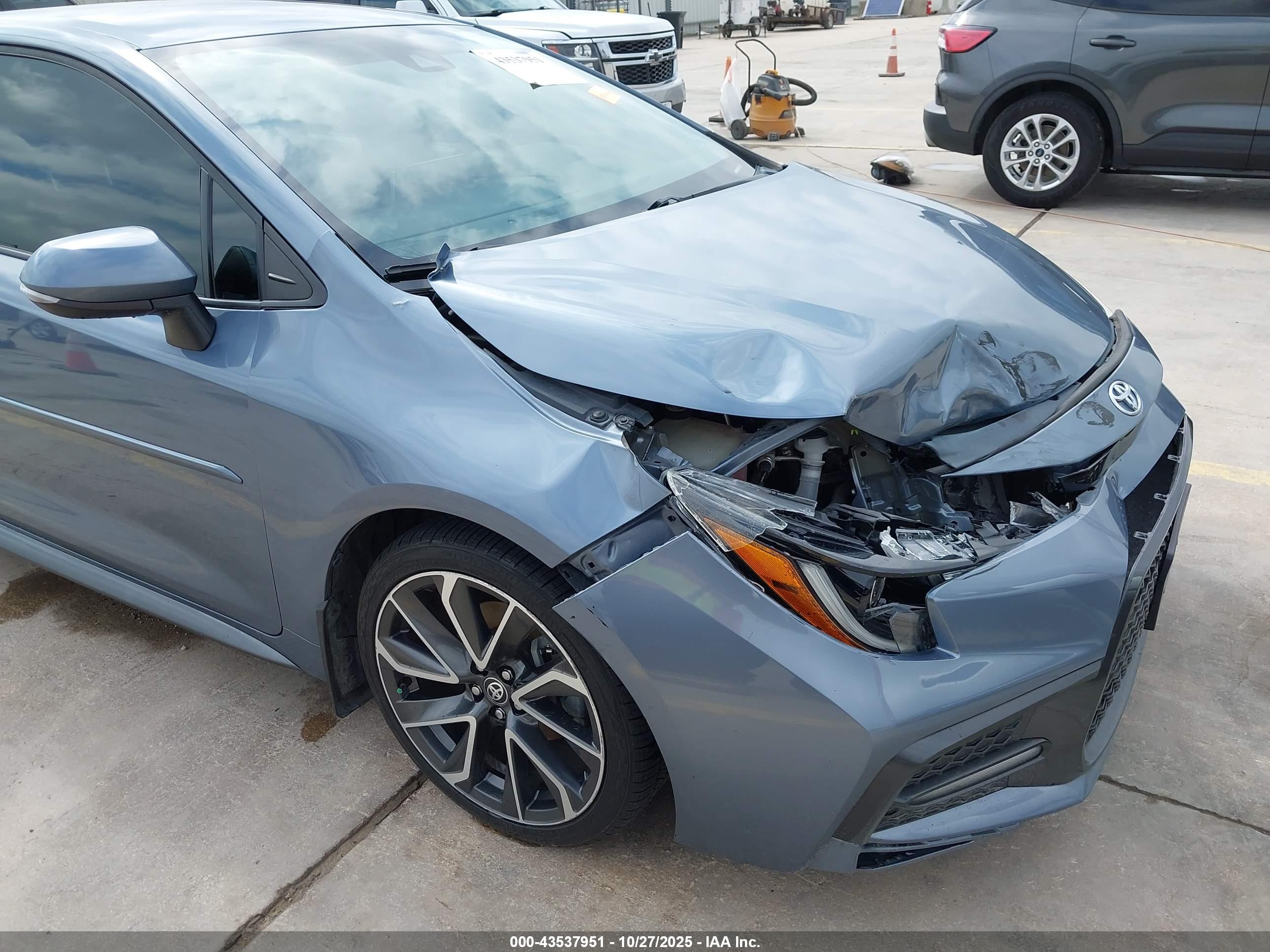 TOYOTA COROLLA image 6
