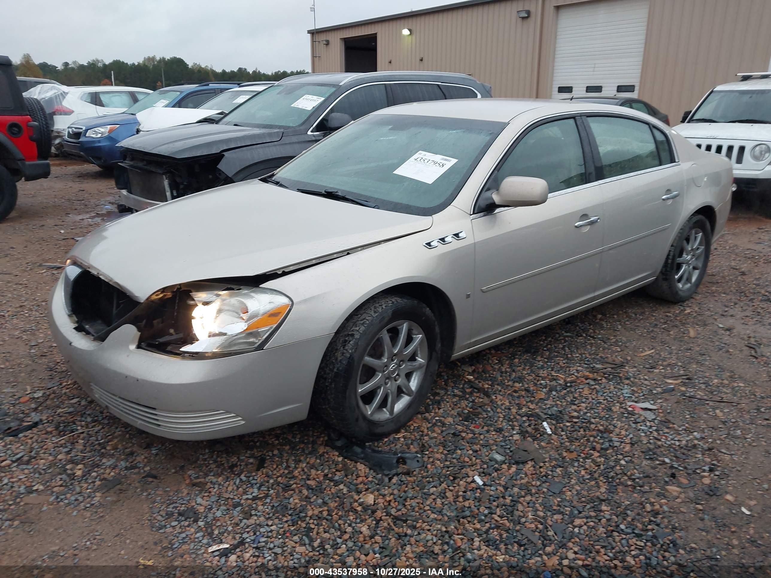 BUICK LUCERNE image 2