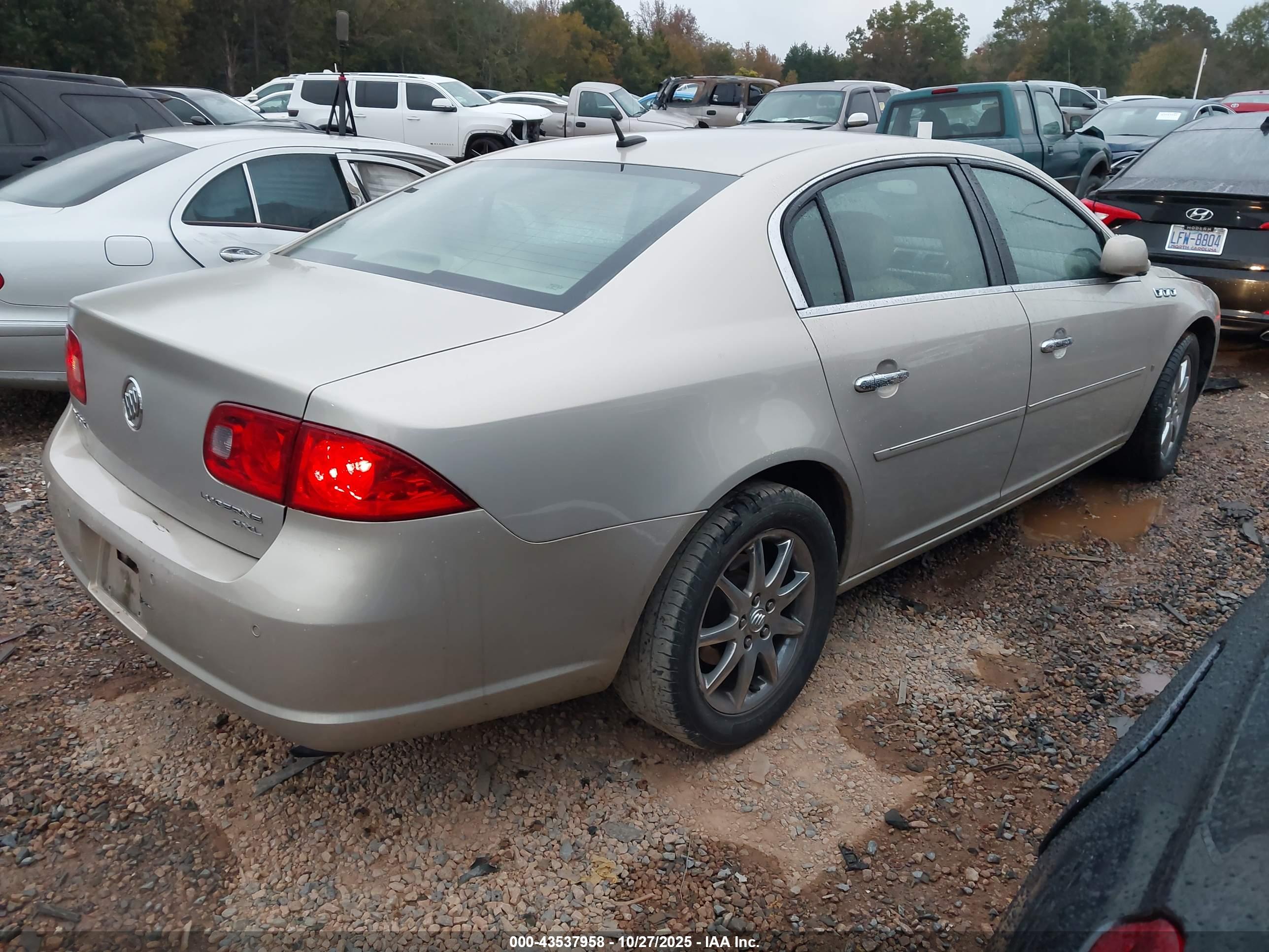 BUICK LUCERNE image 4