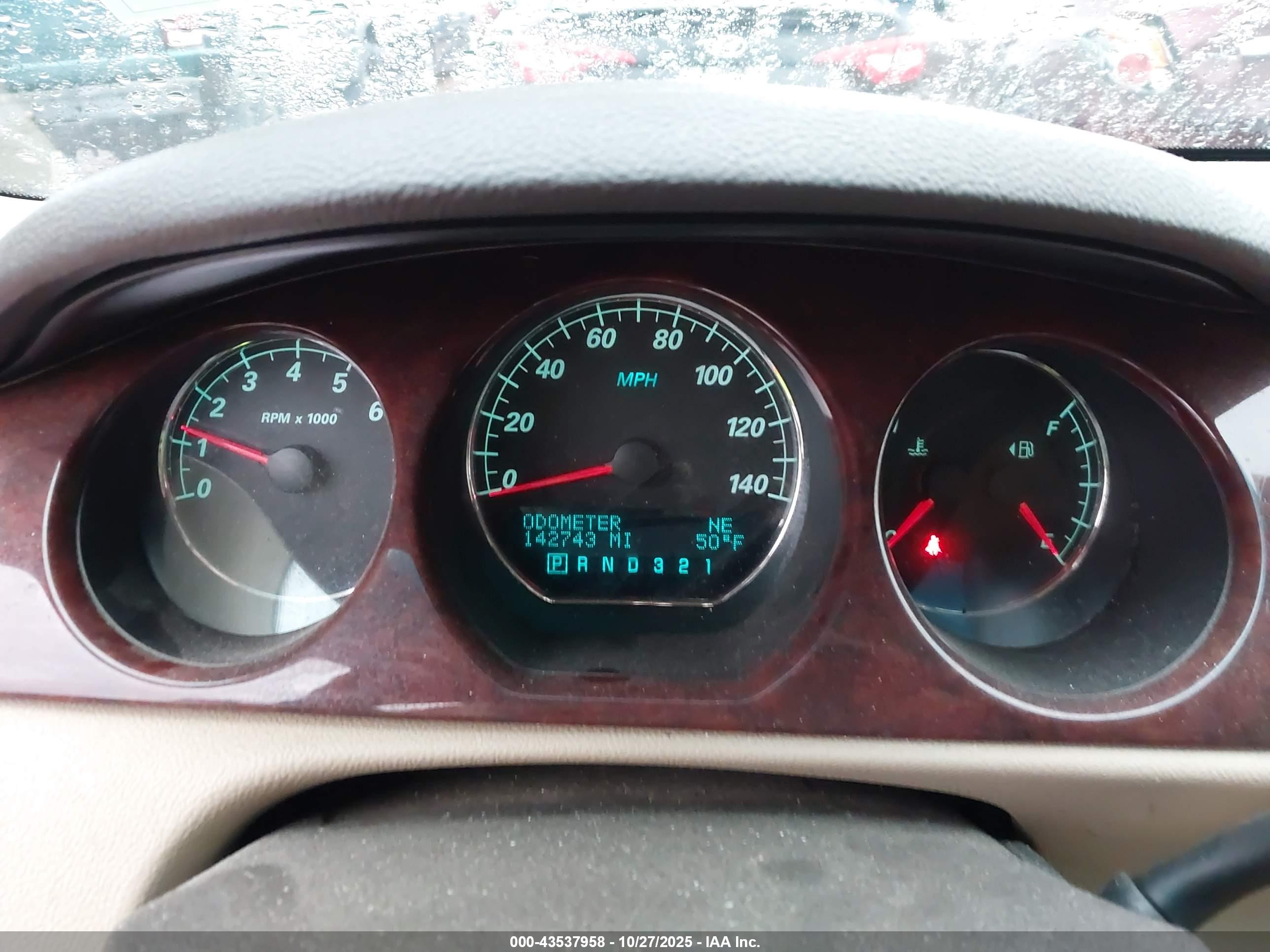 BUICK LUCERNE image 7