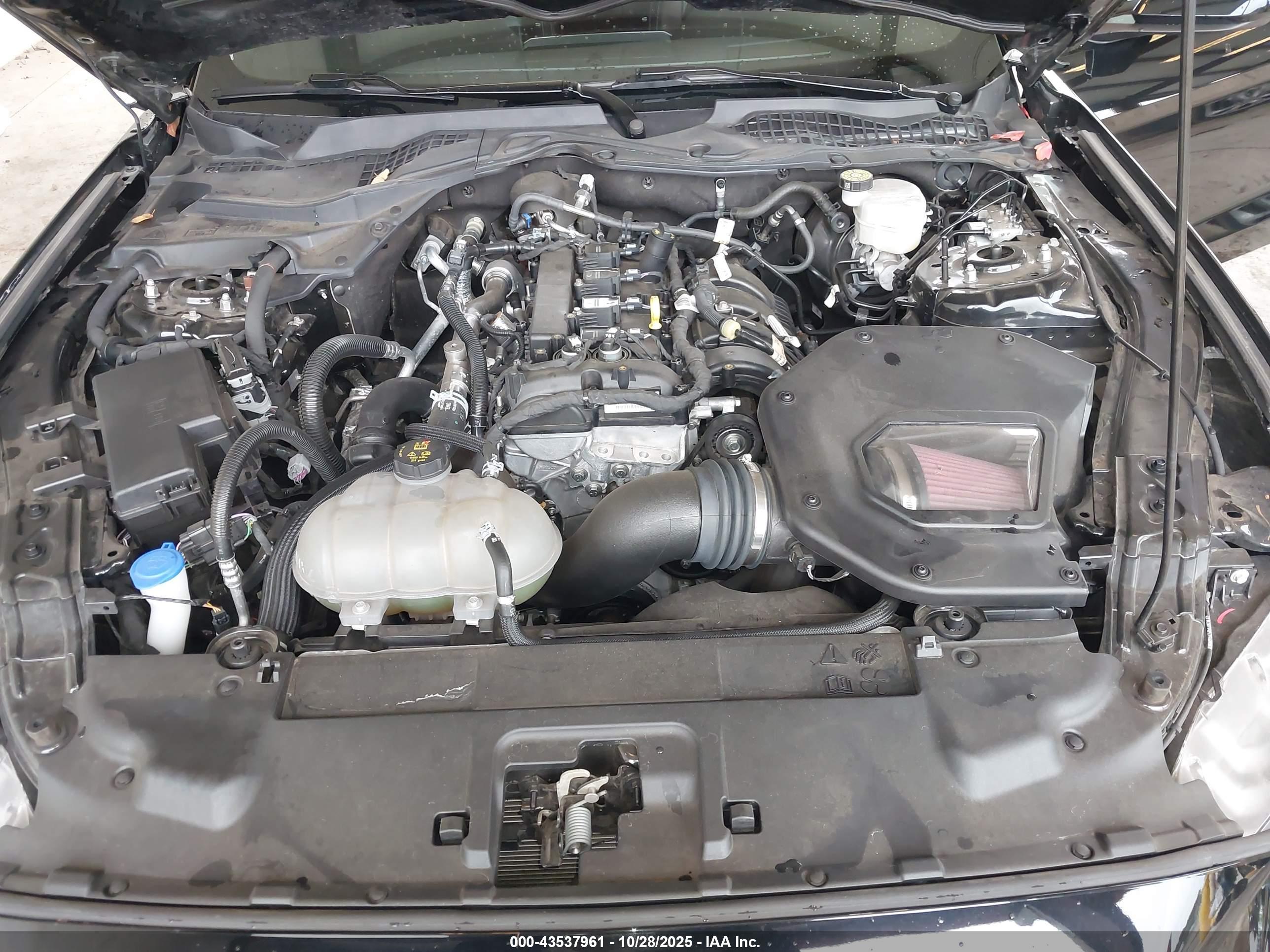 FORD MUSTANG image 10