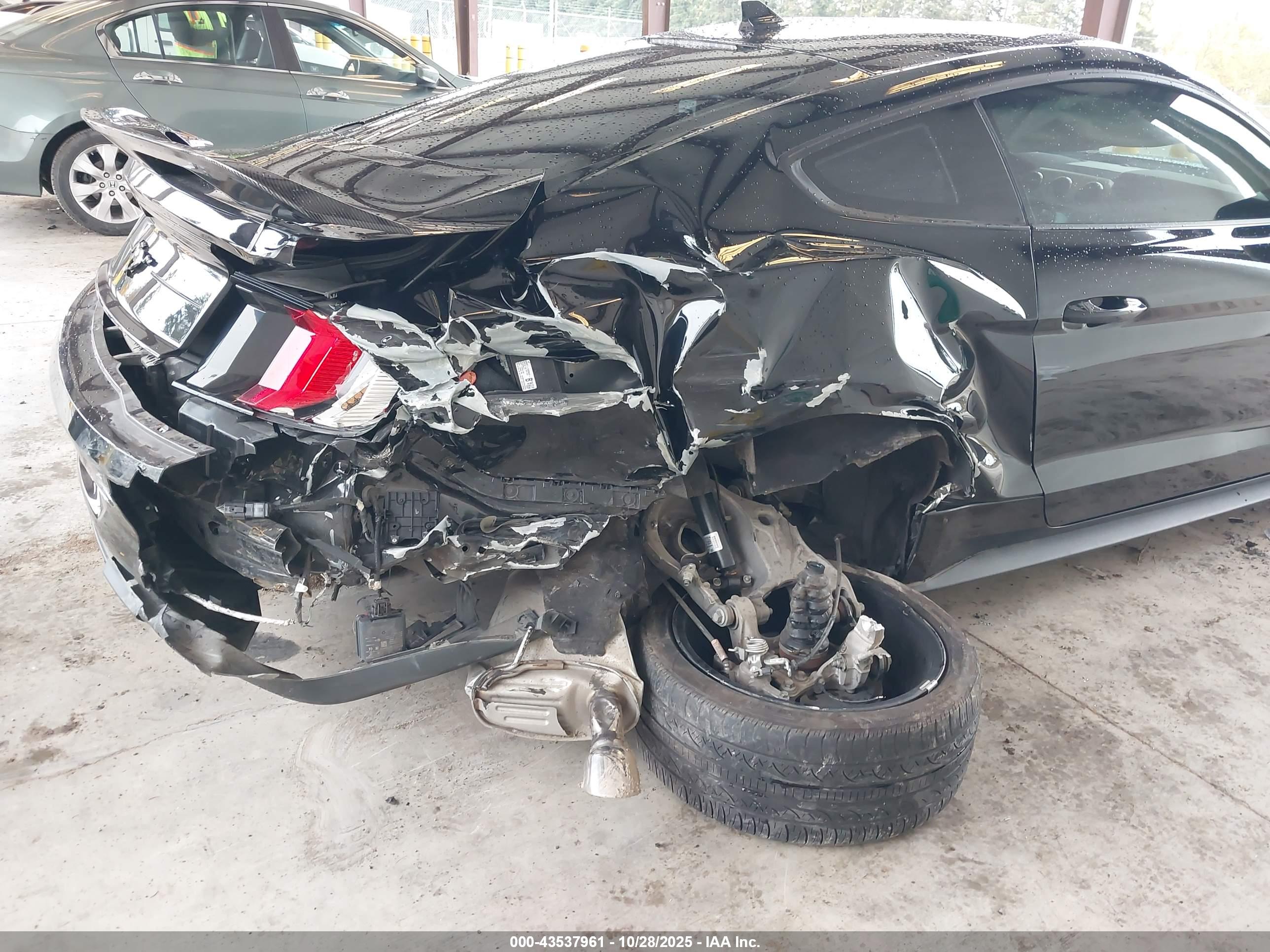 FORD MUSTANG image 6