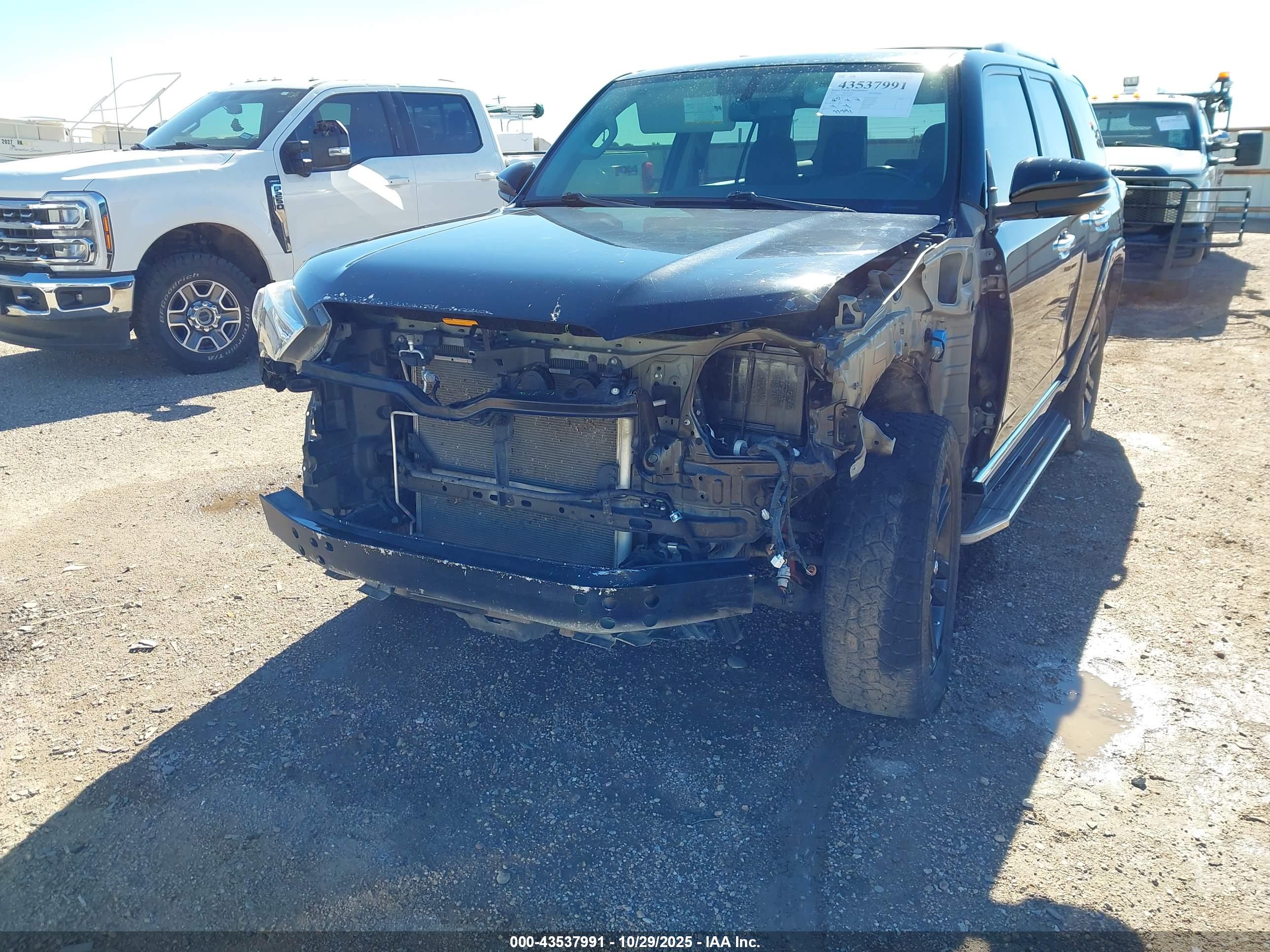 TOYOTA 4RUNNER image 6