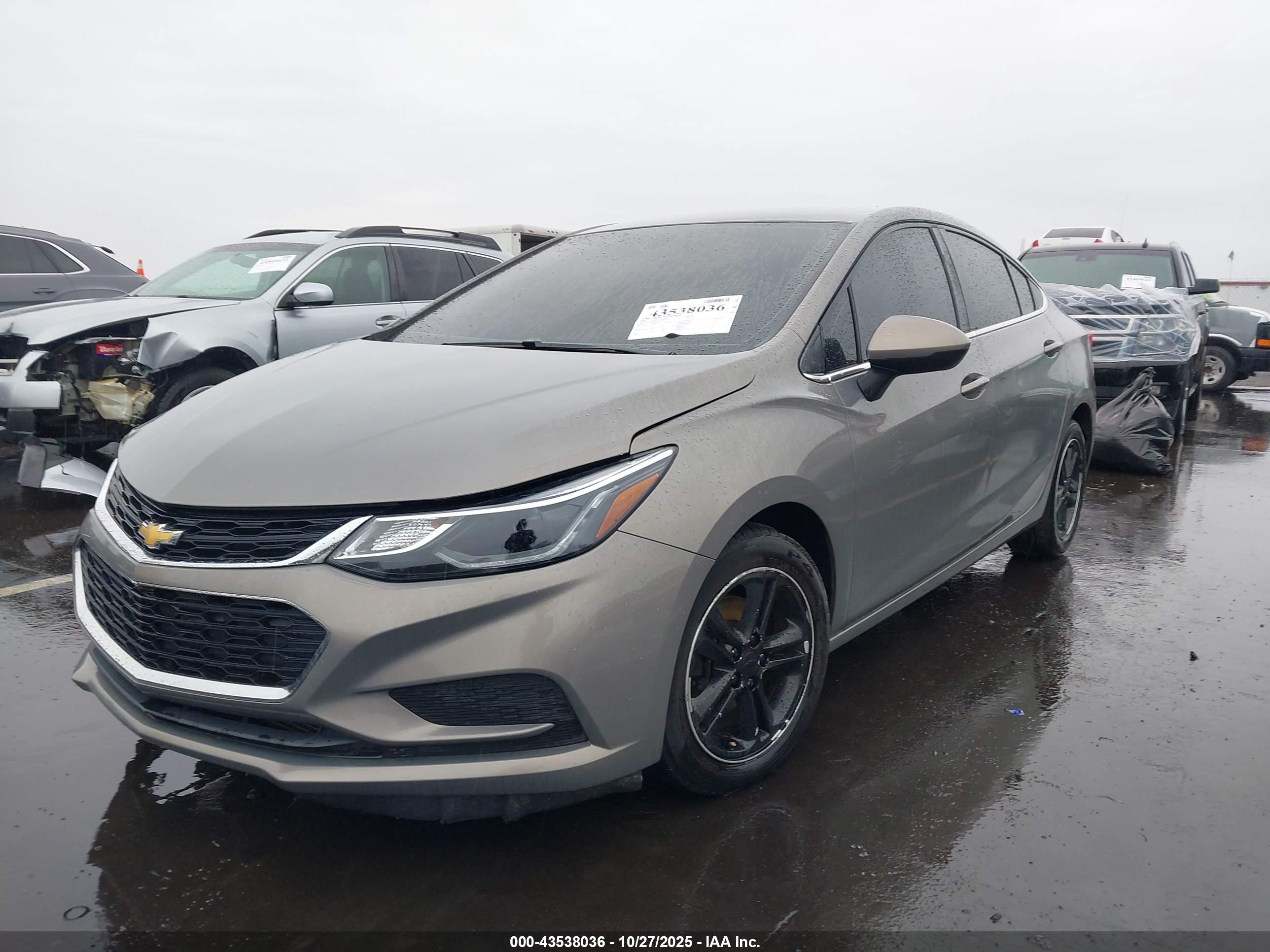 CHEVROLET CRUZE image 2