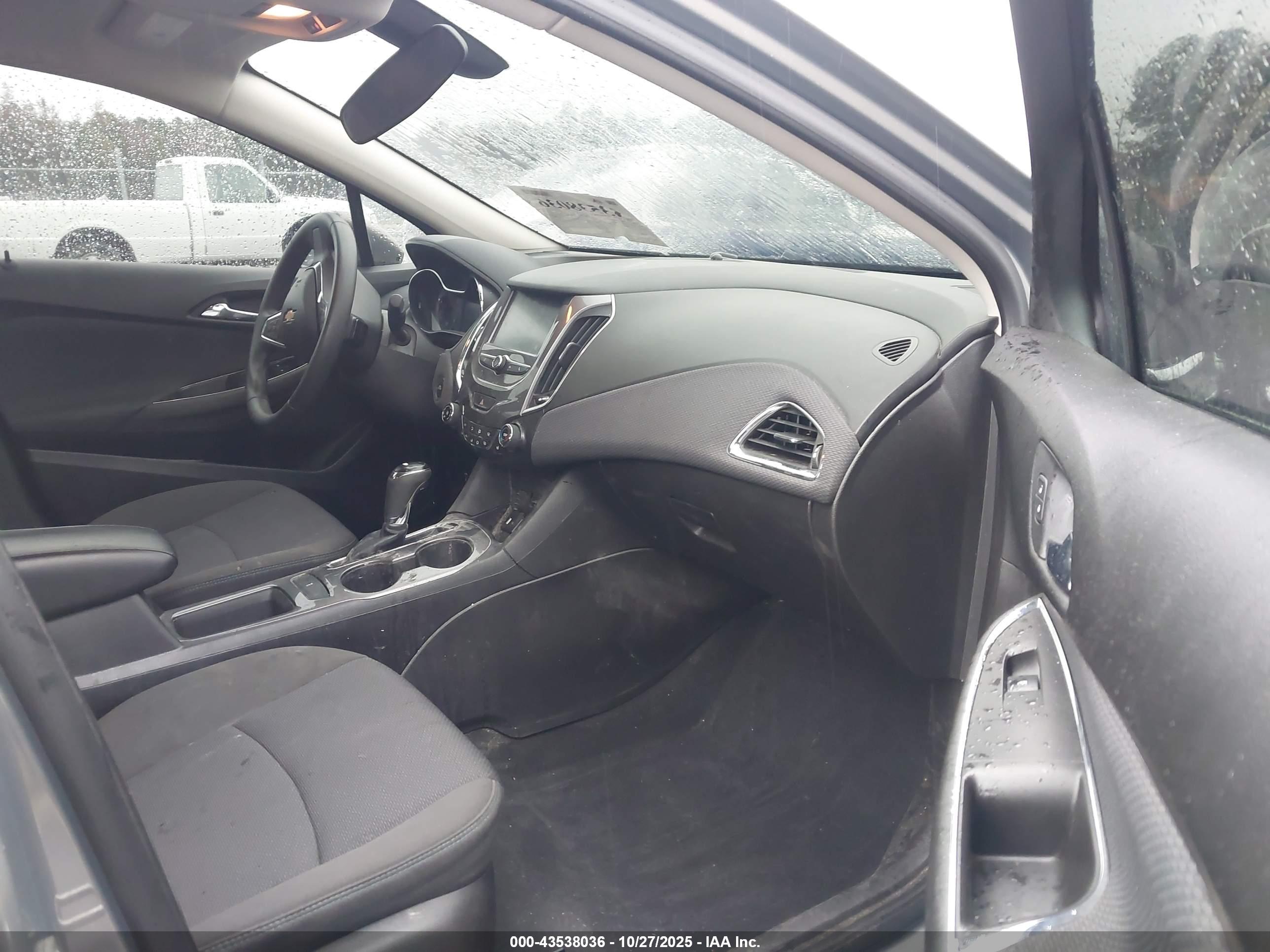 CHEVROLET CRUZE image 5