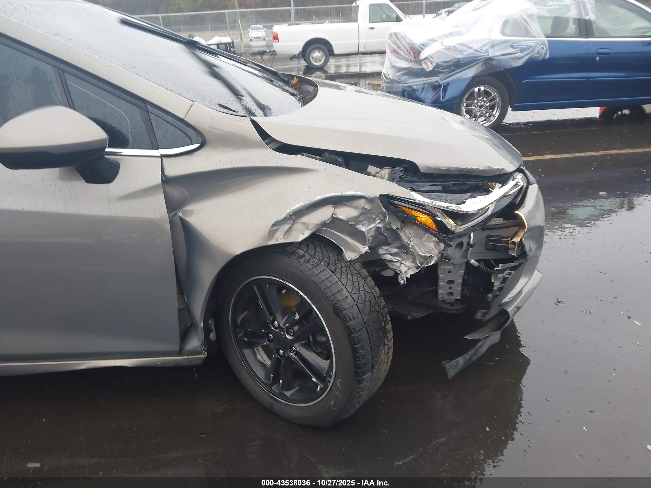 CHEVROLET CRUZE image 6