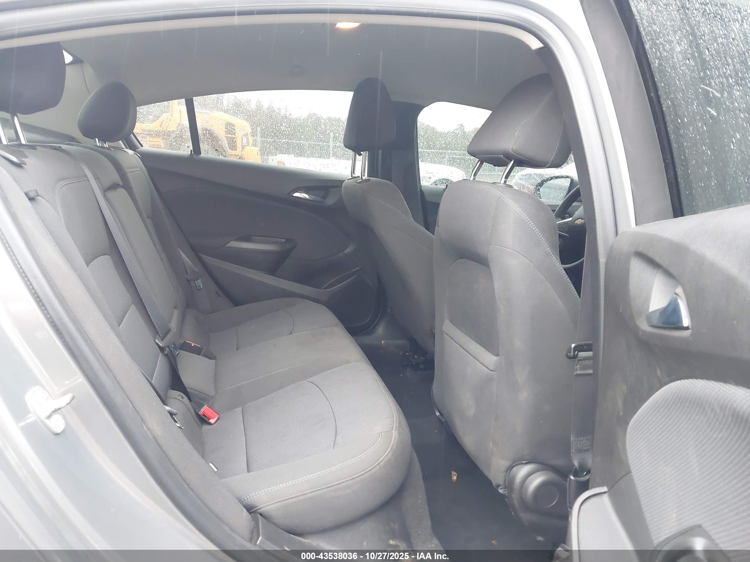 CHEVROLET CRUZE image 8