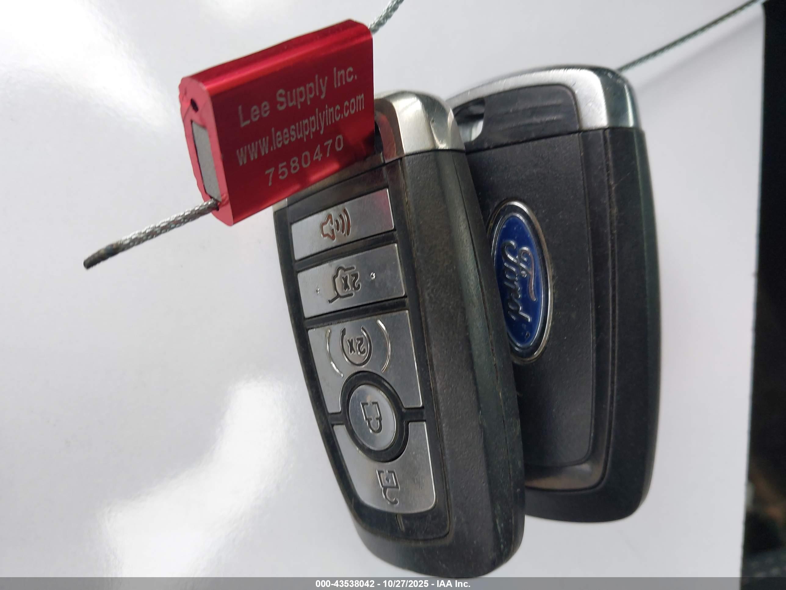 FORD EXPLORER image 11
