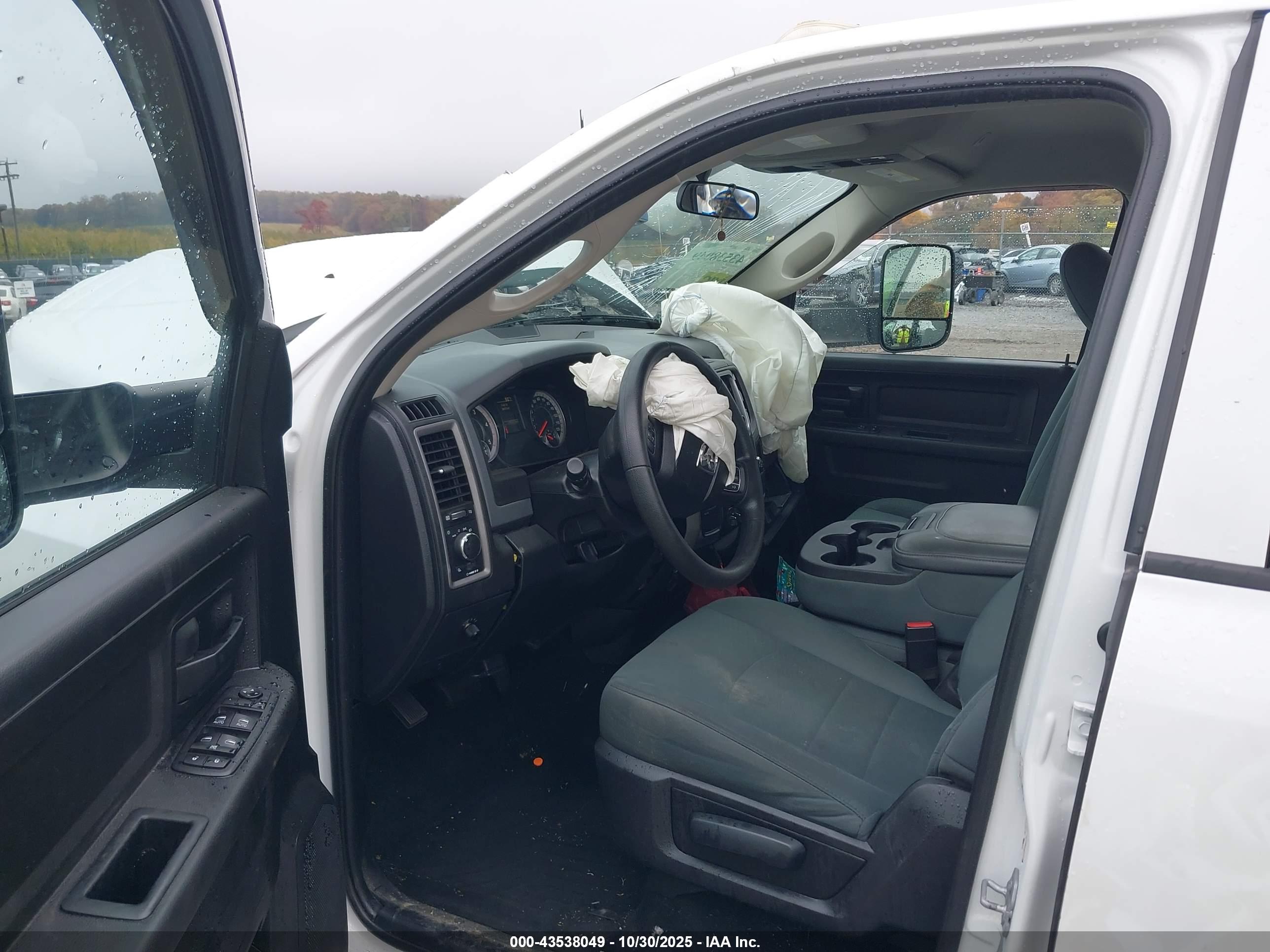 RAM 3500 image 5