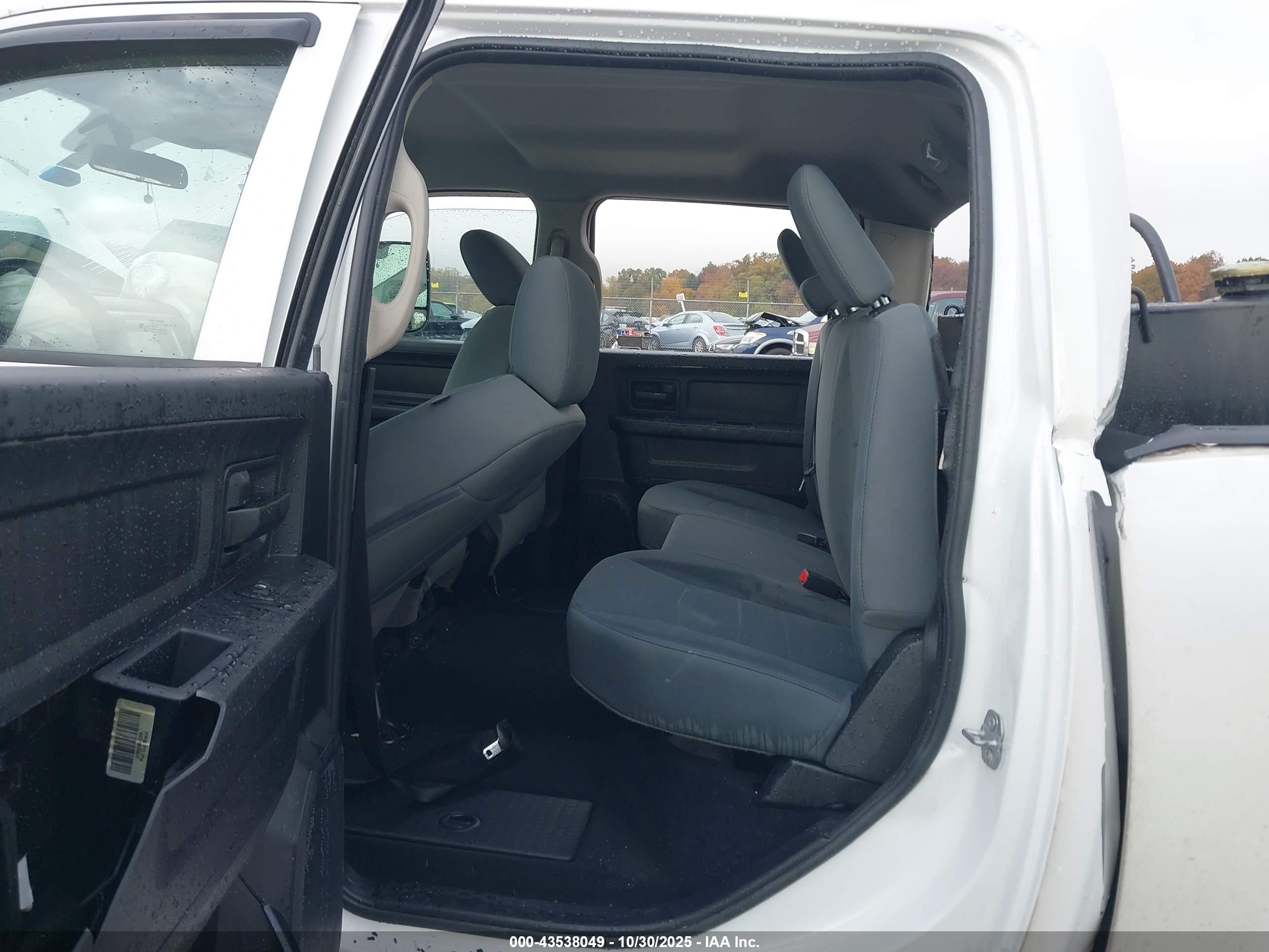 RAM 3500 image 8