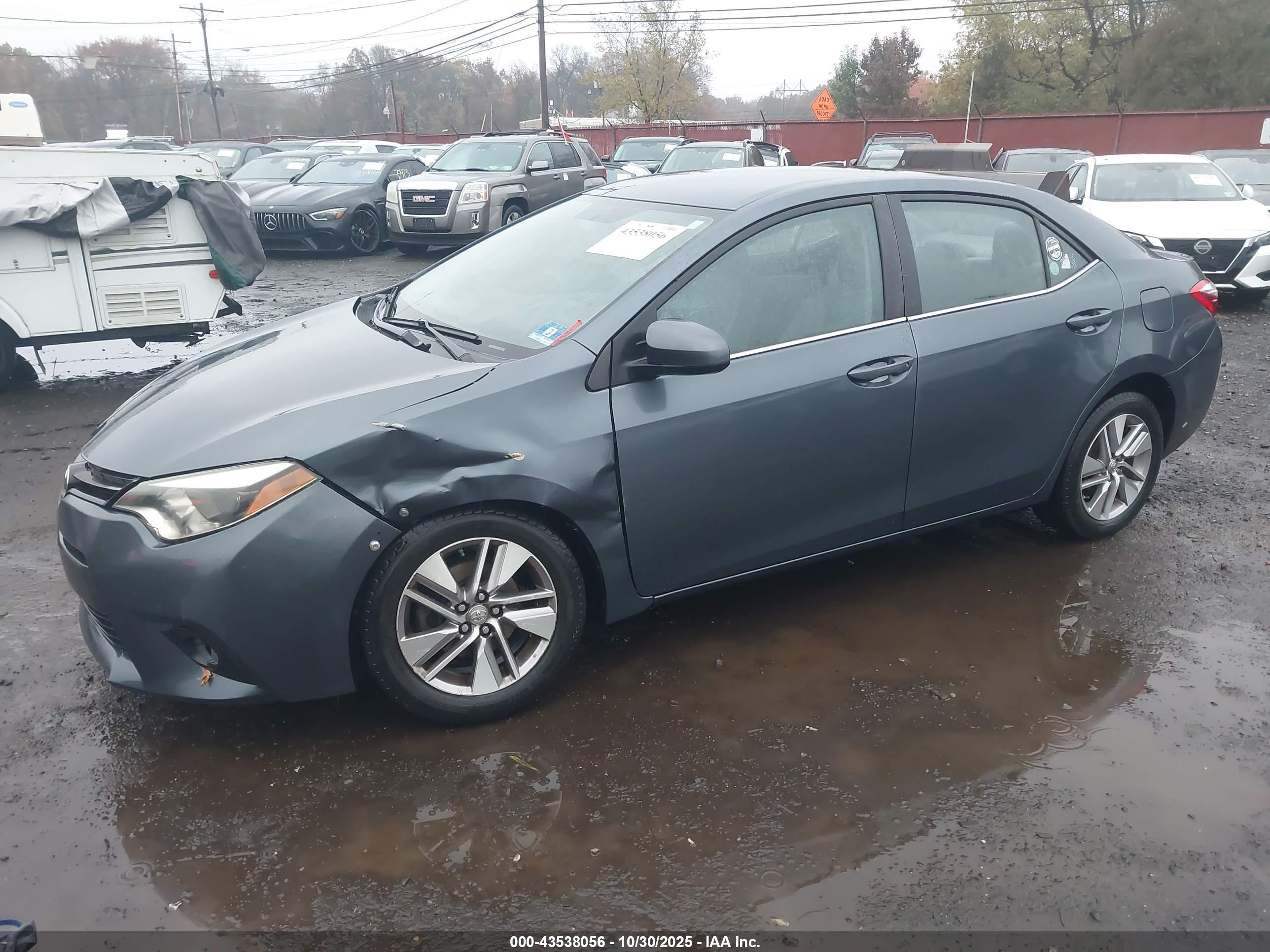 TOYOTA COROLLA image 2
