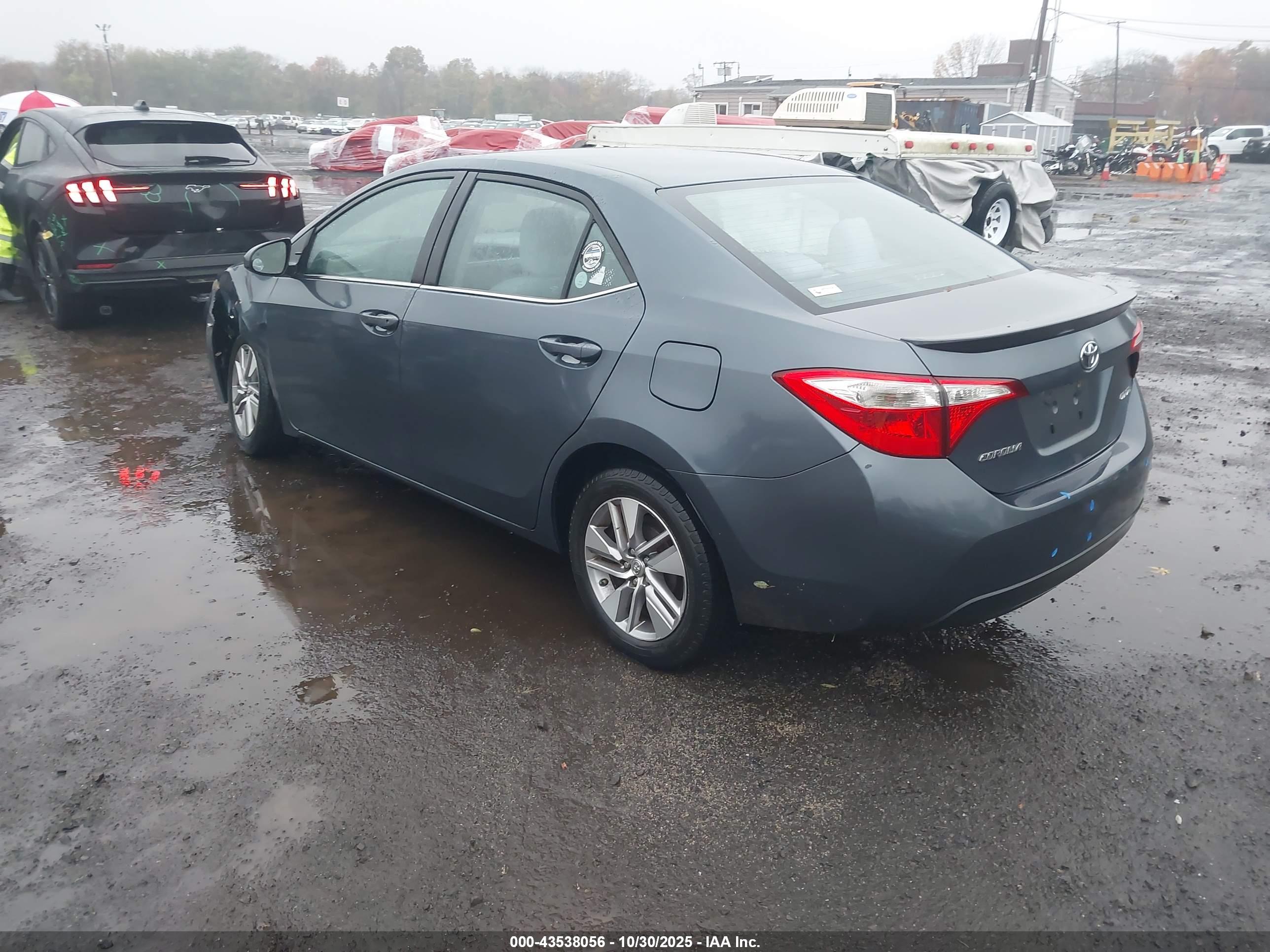 TOYOTA COROLLA image 3
